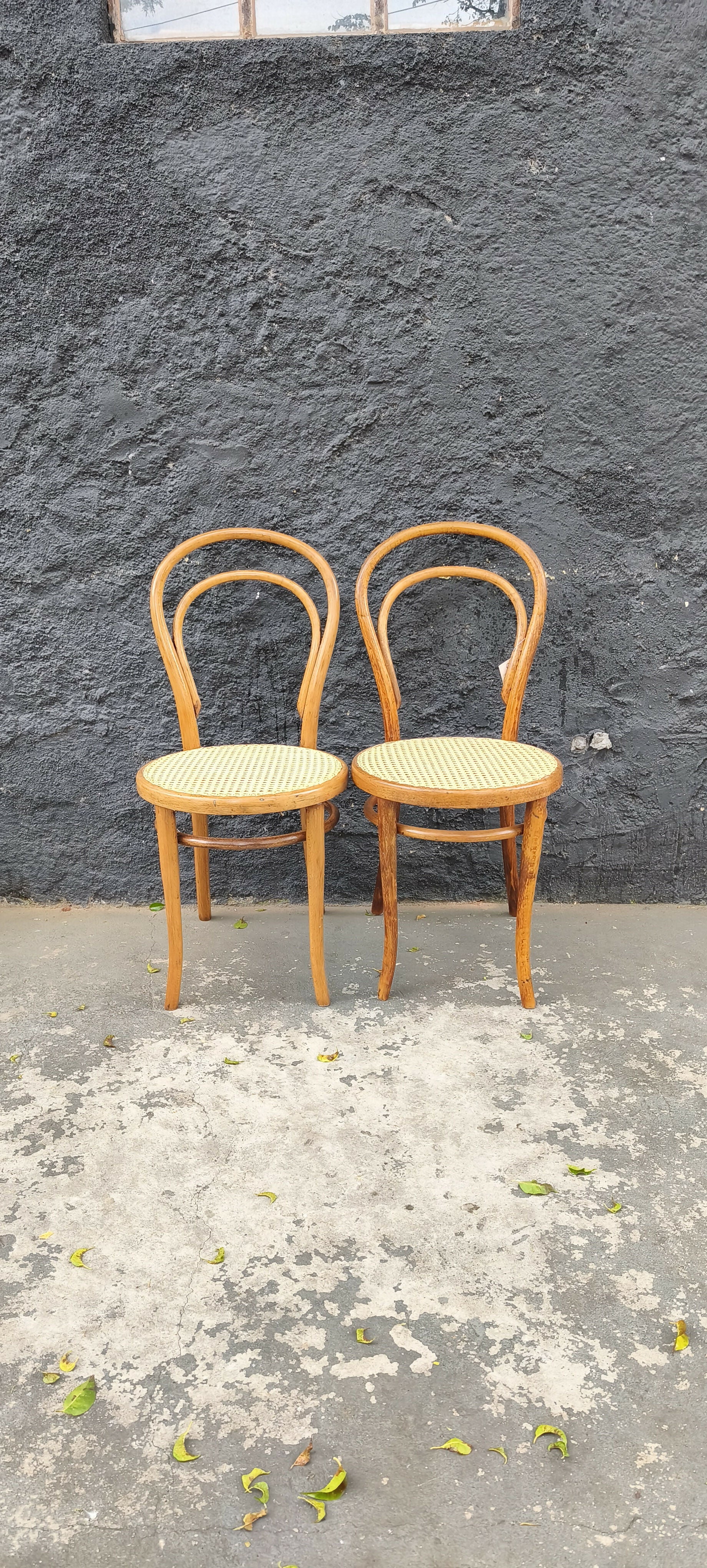 Rarissimo Par de Cadeiras Thonet nº14 em palhinha