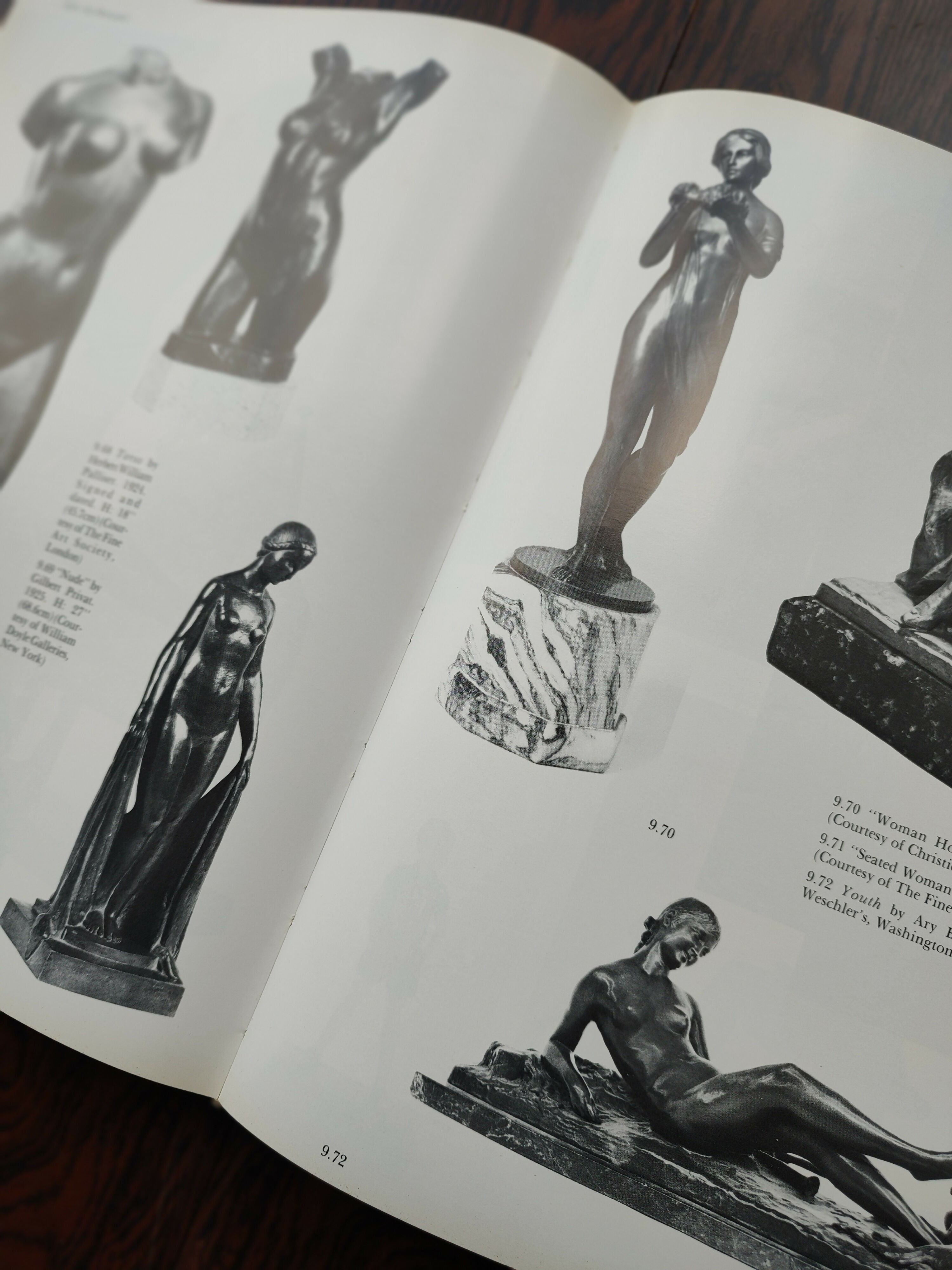 Raríssimo Livro &quot;Art Bronzes&quot; de Michael Forrest - edição em Inglês de 1988