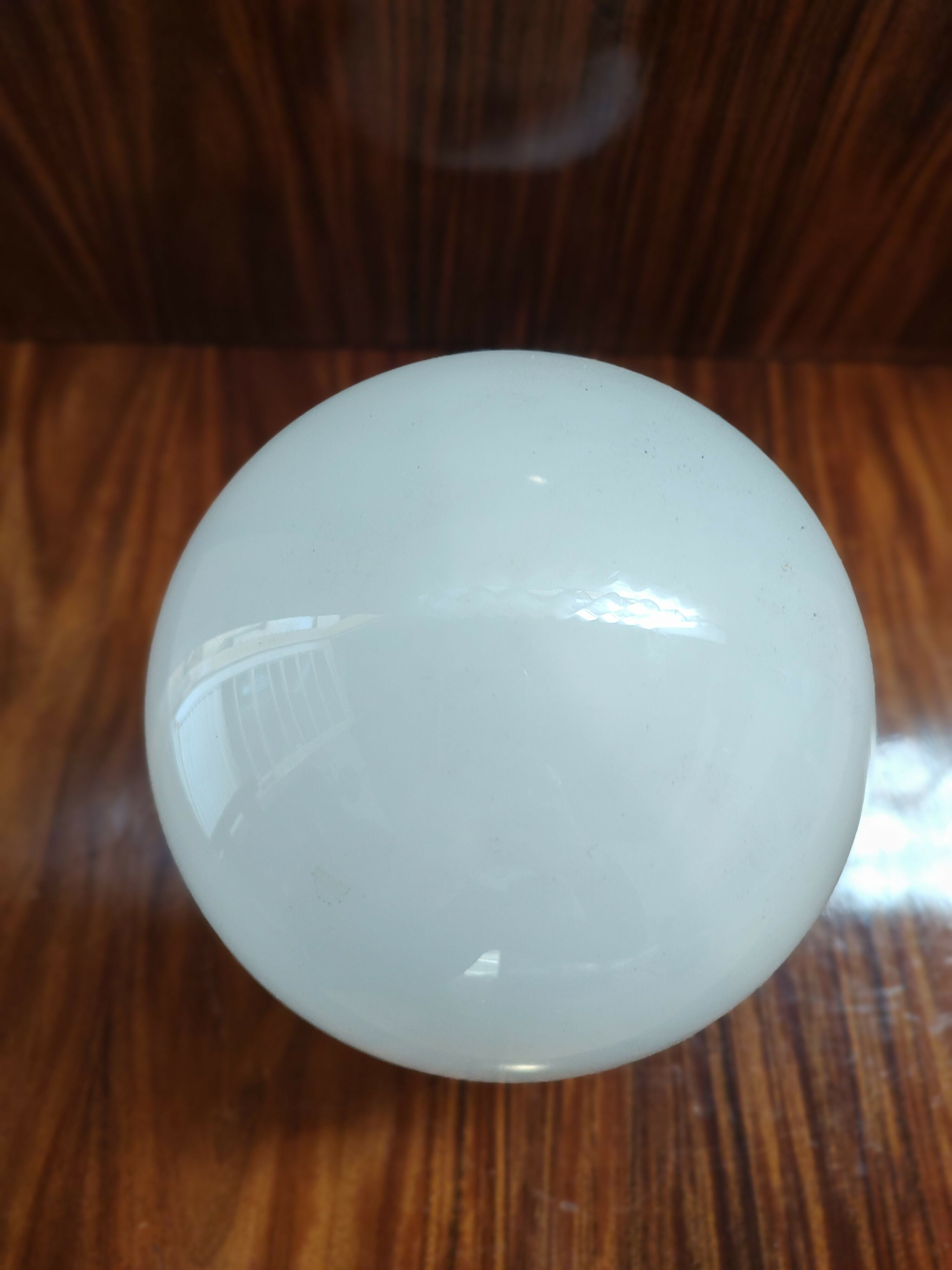 Antiga Cúpula / Lustre / Luminária Bola em vidro leitoso liso com plafon novo