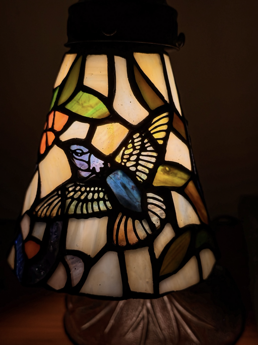Luminária Estilo Tiffany em Pasta de Vidro Colorido Artesanal Luminária Estilo Tiffany em Pasta de Vidro Colorido Artesanal