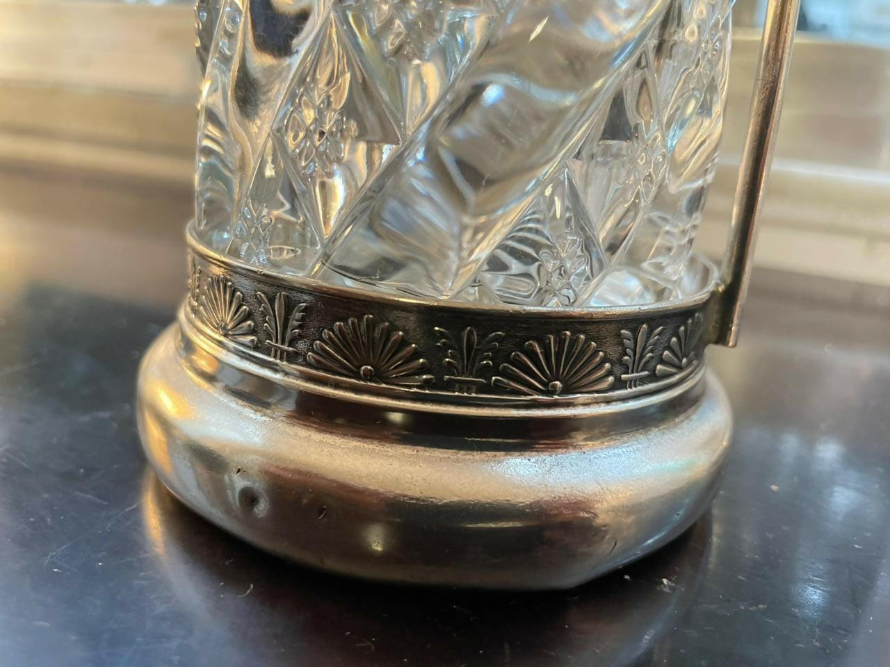 Recipiente para picles em cristal e metal espesso a prata