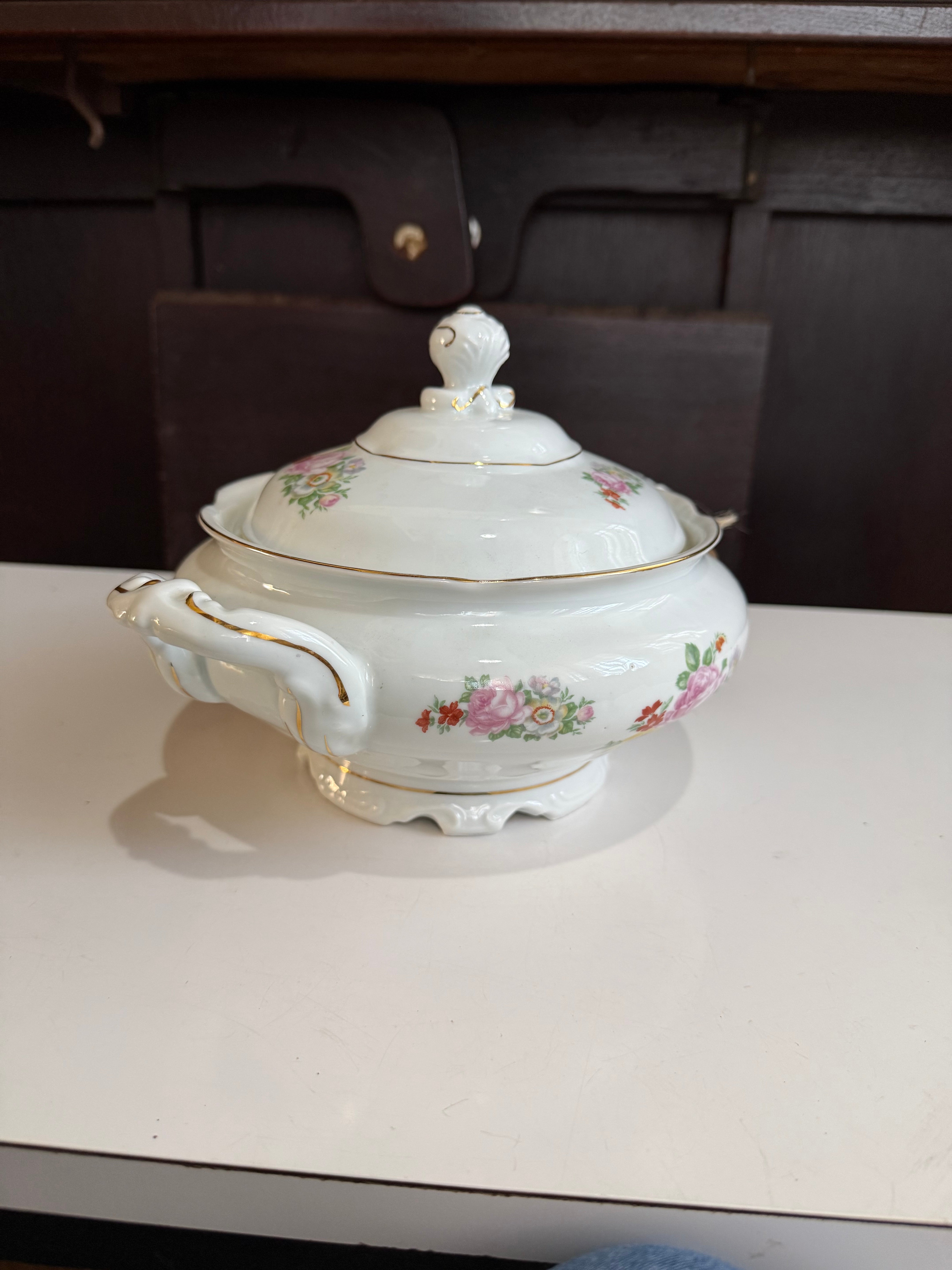 Sopeira em Porcelana Schmidt — Floral com Filetes de Ouro