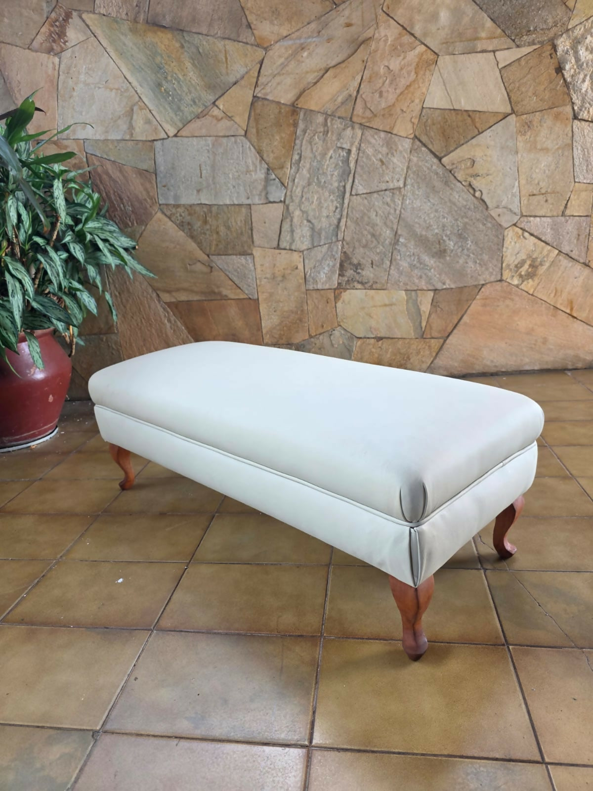 Banco / Puff / Recamier Chipandalle em couro