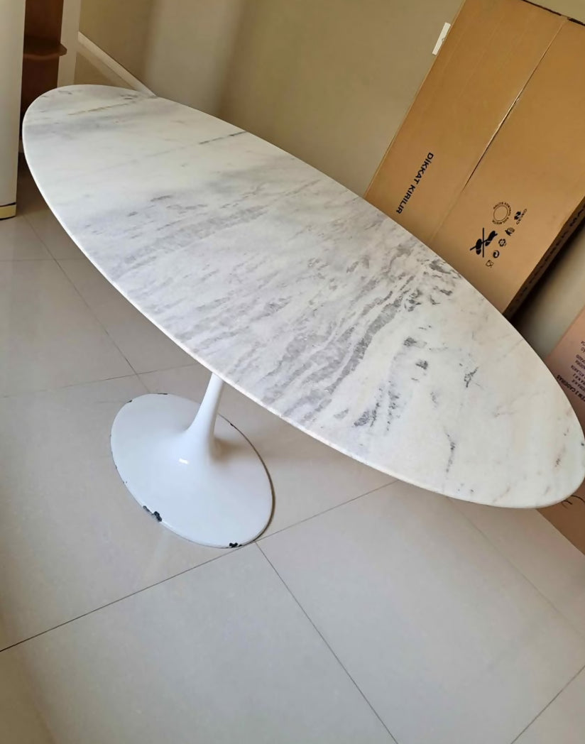 MESA TULIPA OVAL SAARINEN