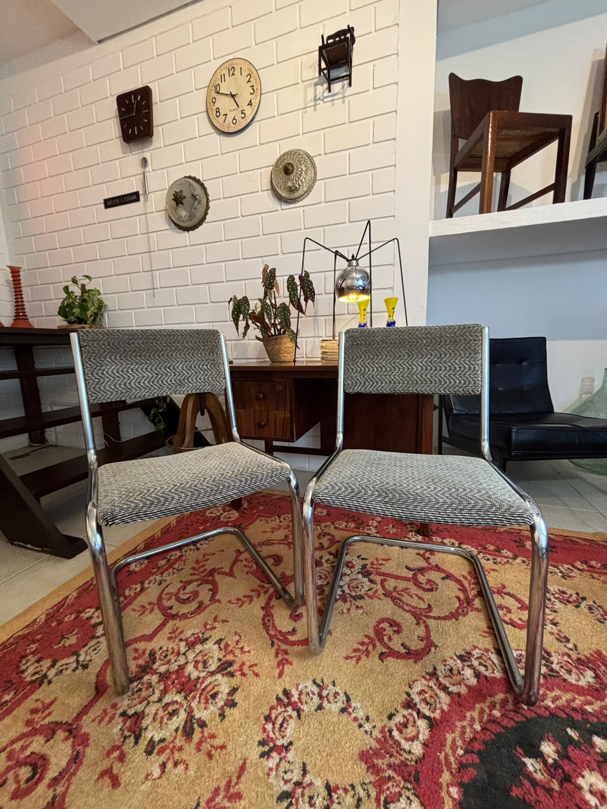 Cadeiras Cantilever 70&