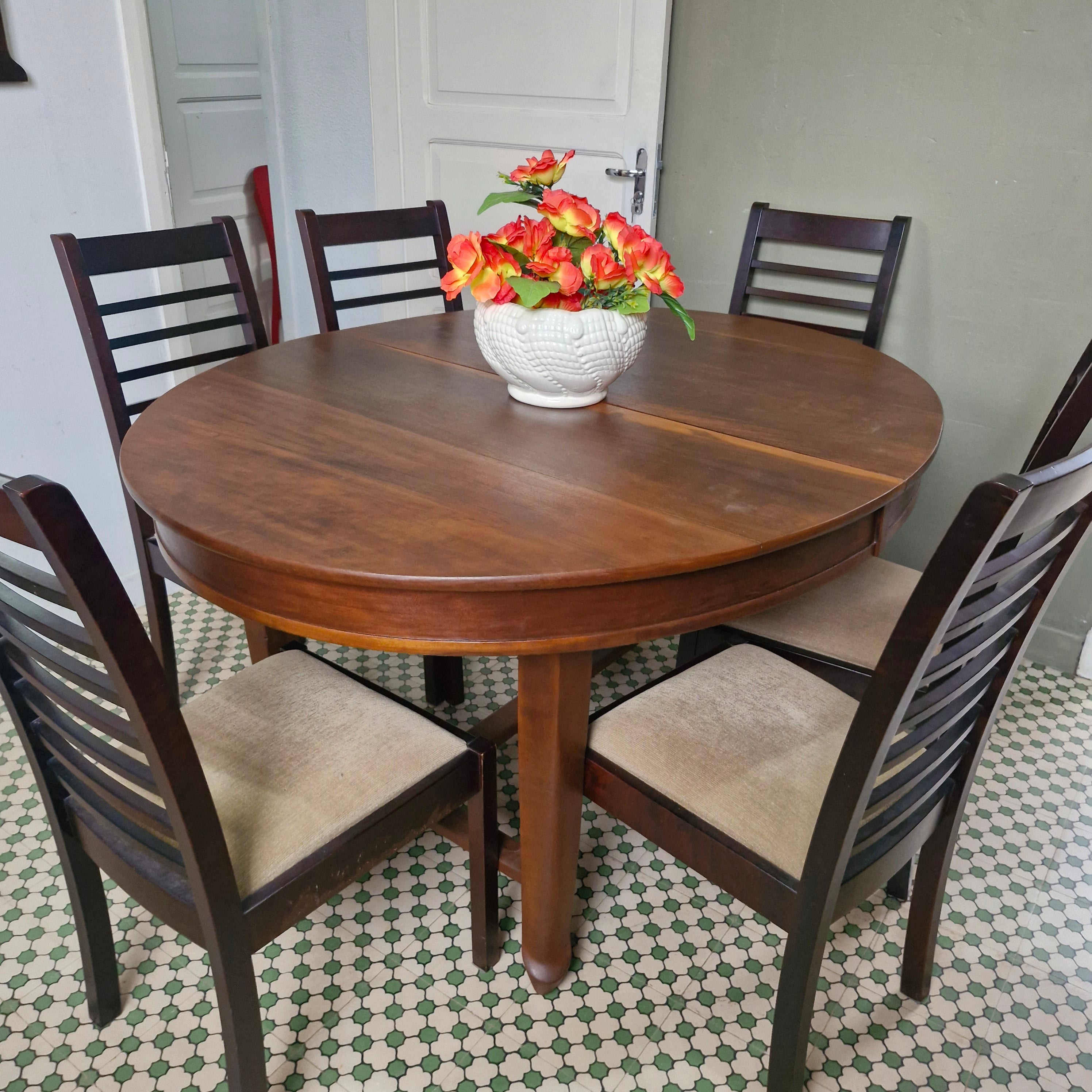 Jogo de Mesa de Jantar Oval com 6 cadeiras - Madeira Imbuia
