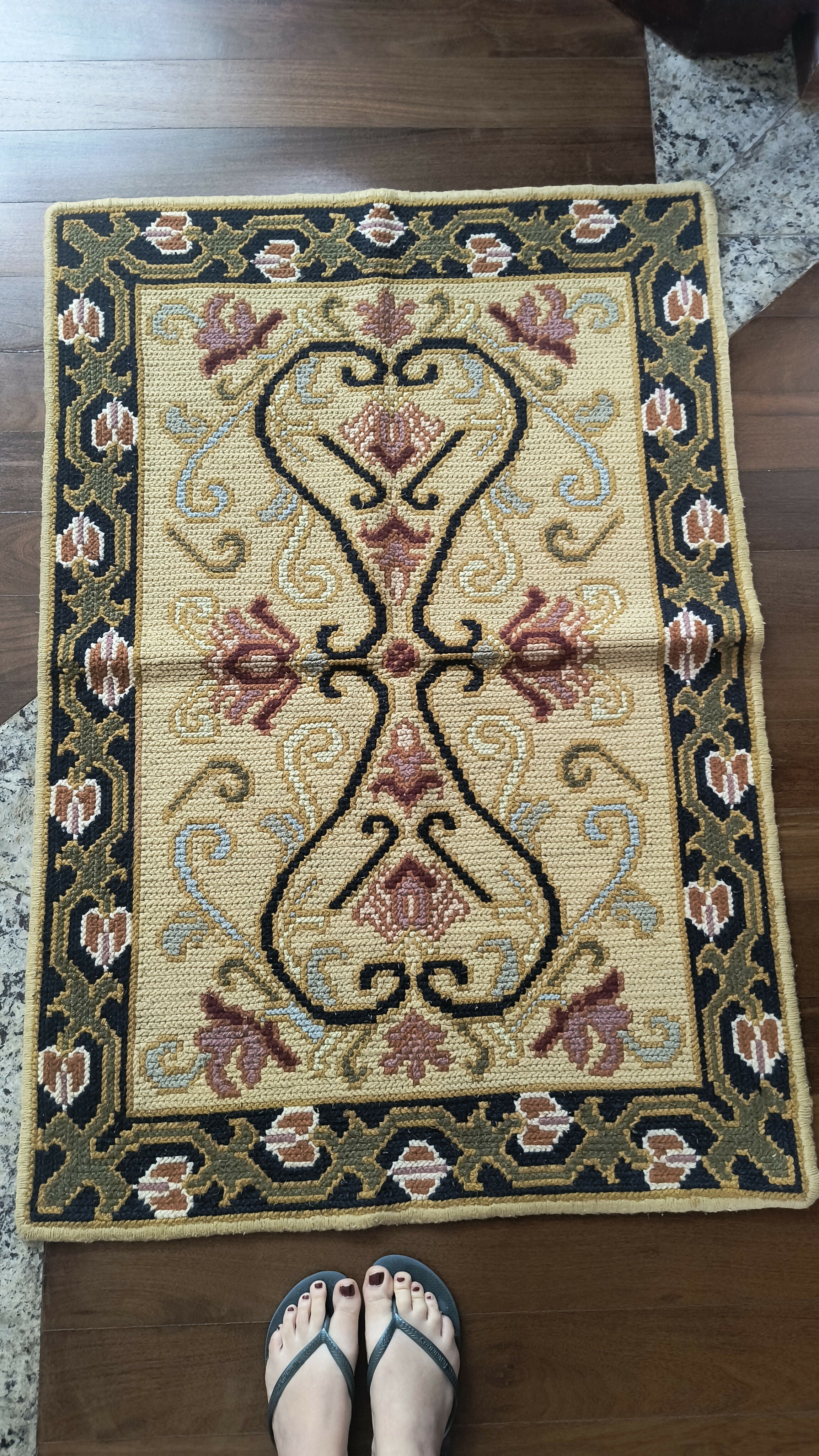 Tapete artesanal arraiolo