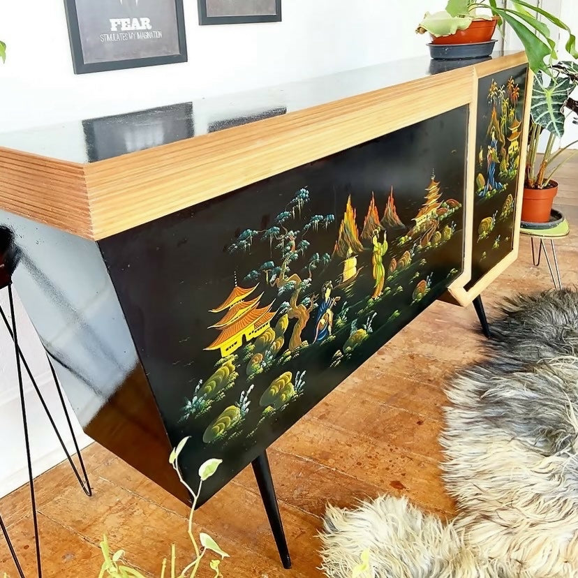 Barzinho oriental Chinoiserie pintado à mão (restaurado)