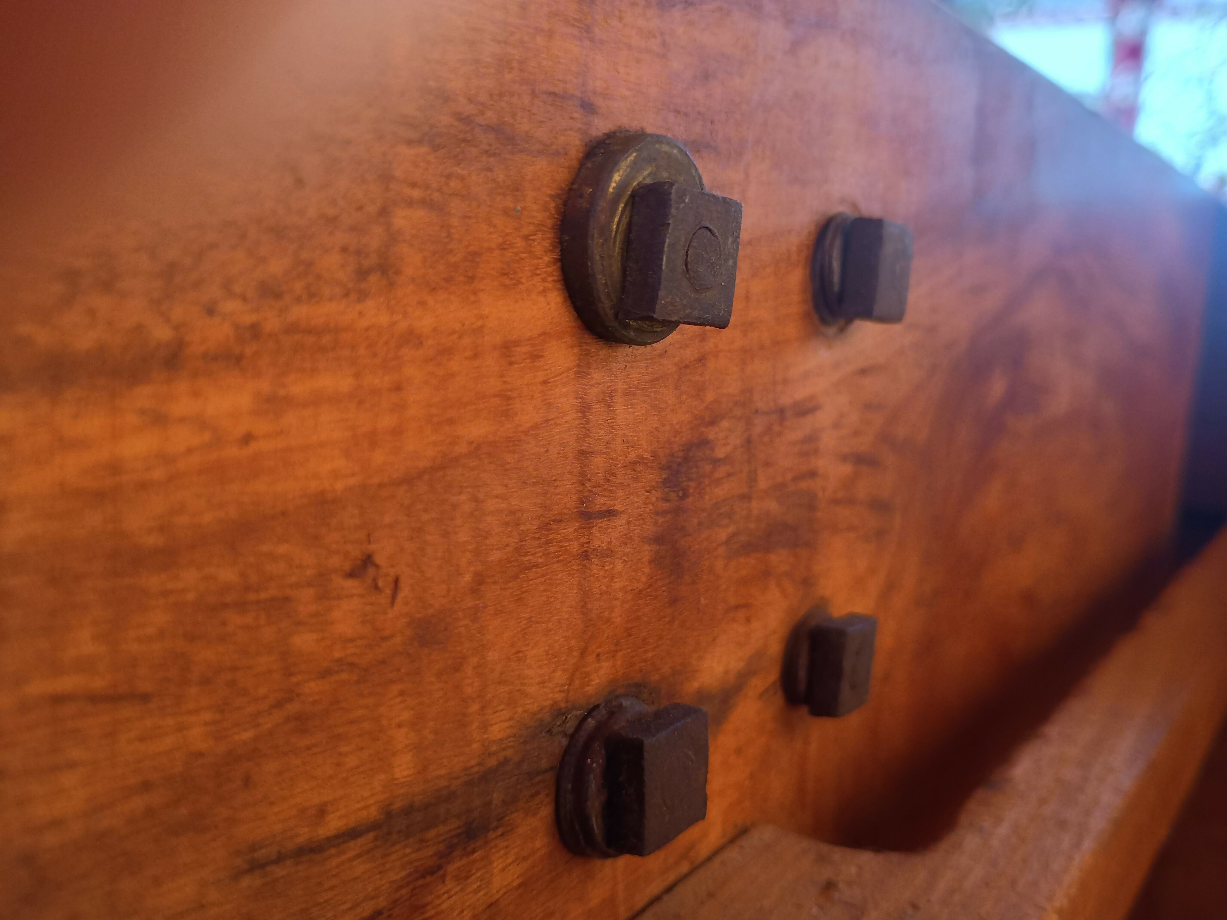 Baú antigo em peroba maciça final séc. XIX