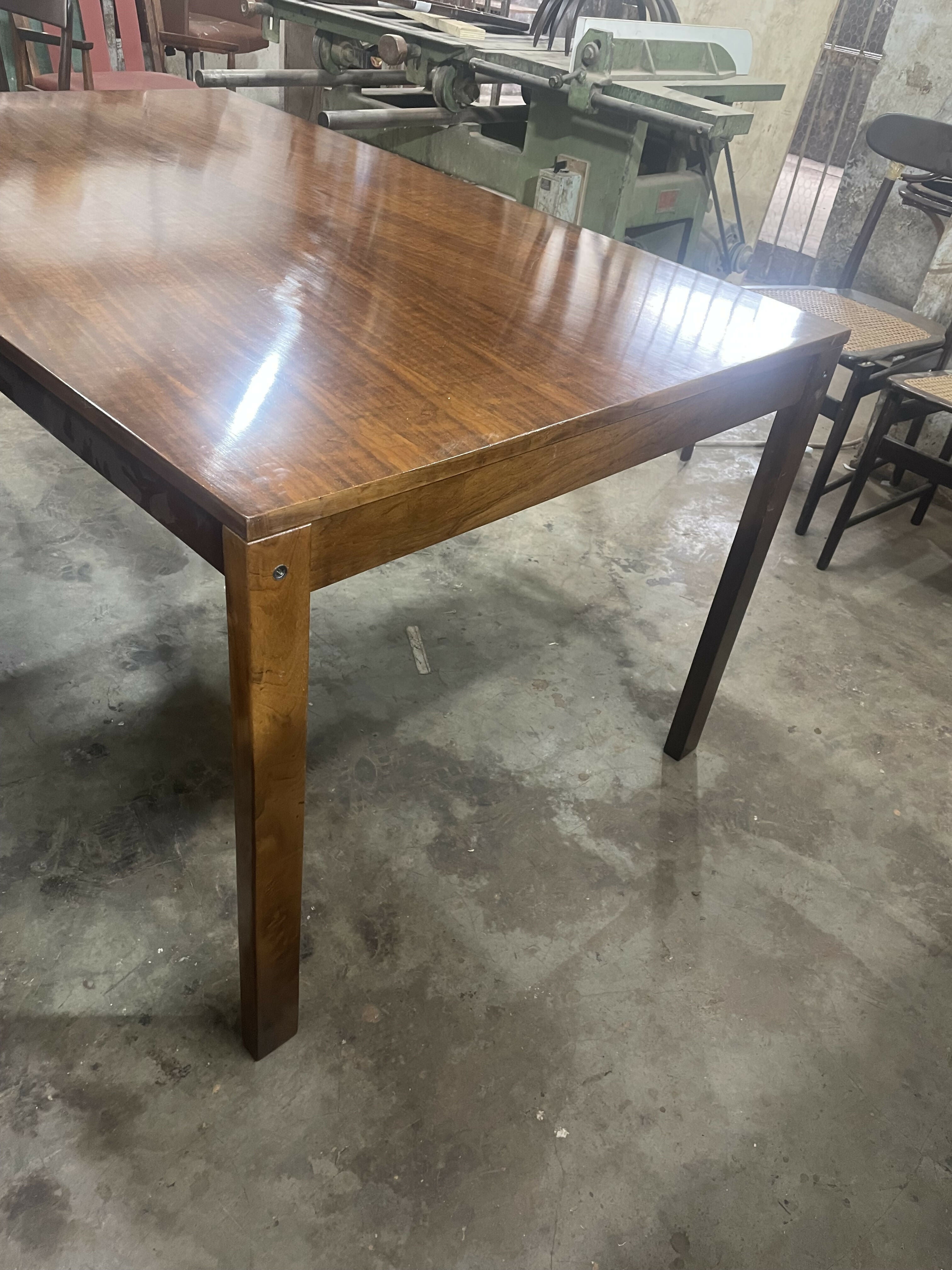 Mesa de Jantar Michel Arnoult madeira imbuia - toda de encaixe