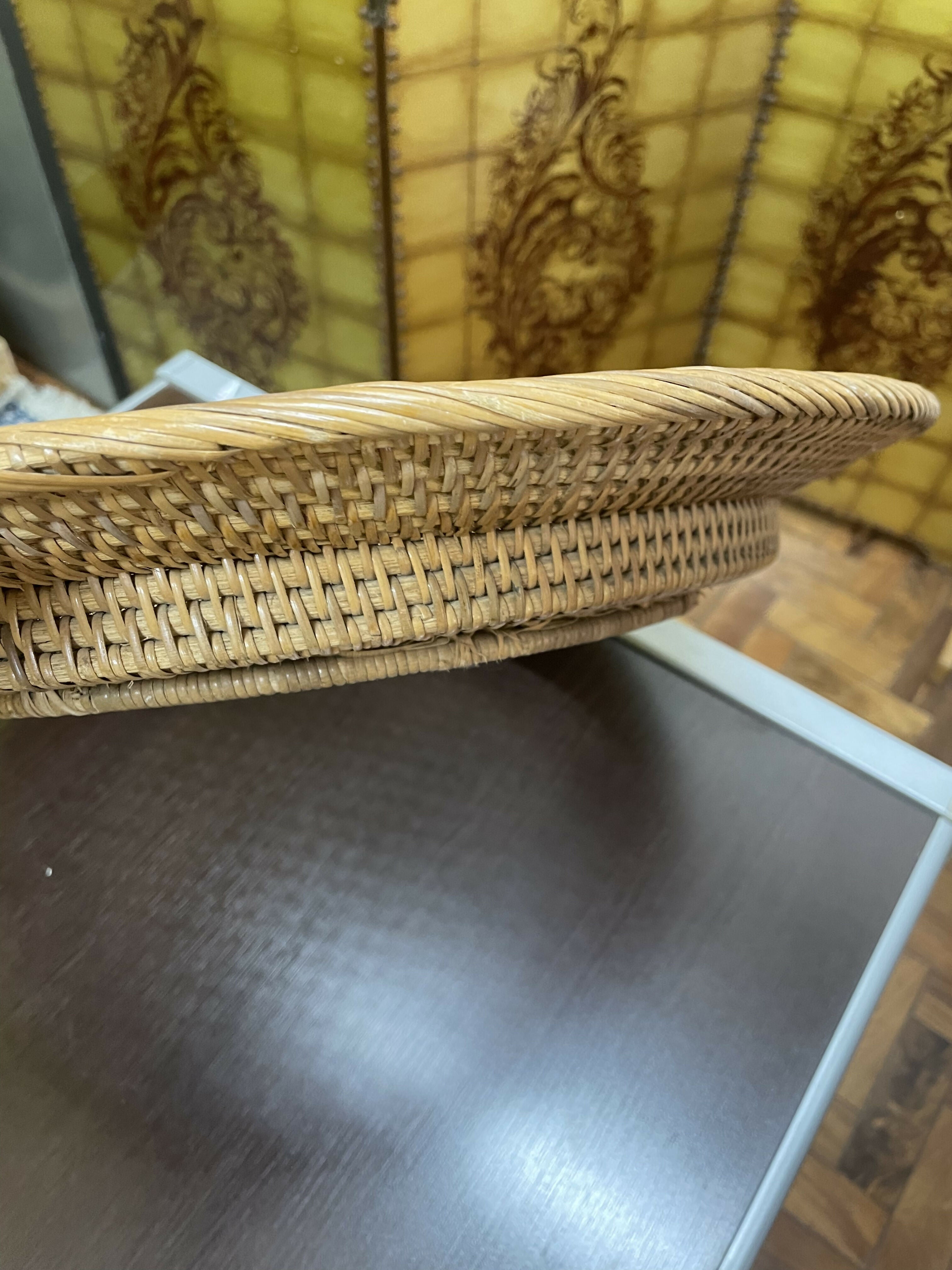 Prato de parede em Rattan