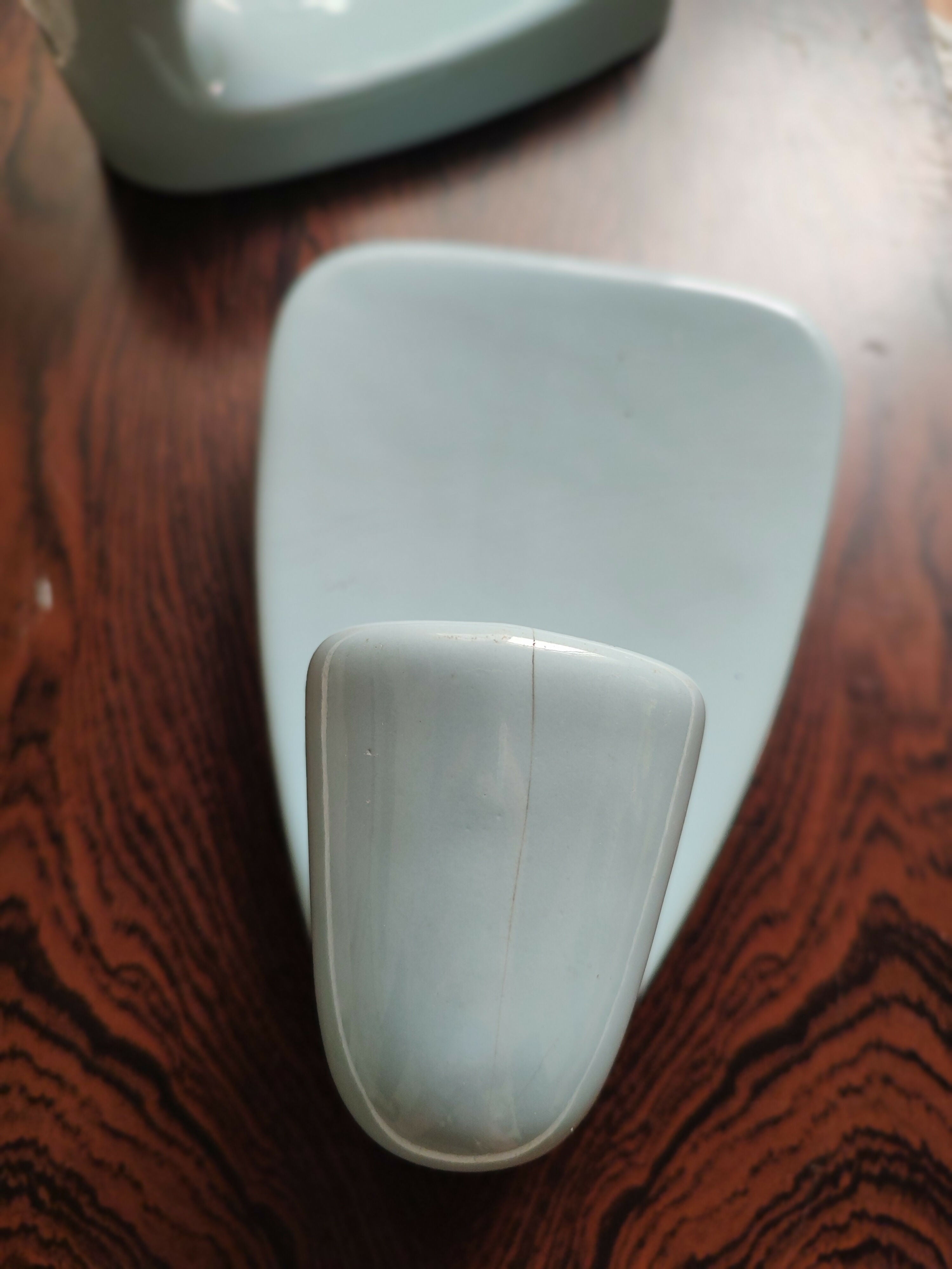 Par de Arandelas de parede anos 50 em porcelana azul bebê