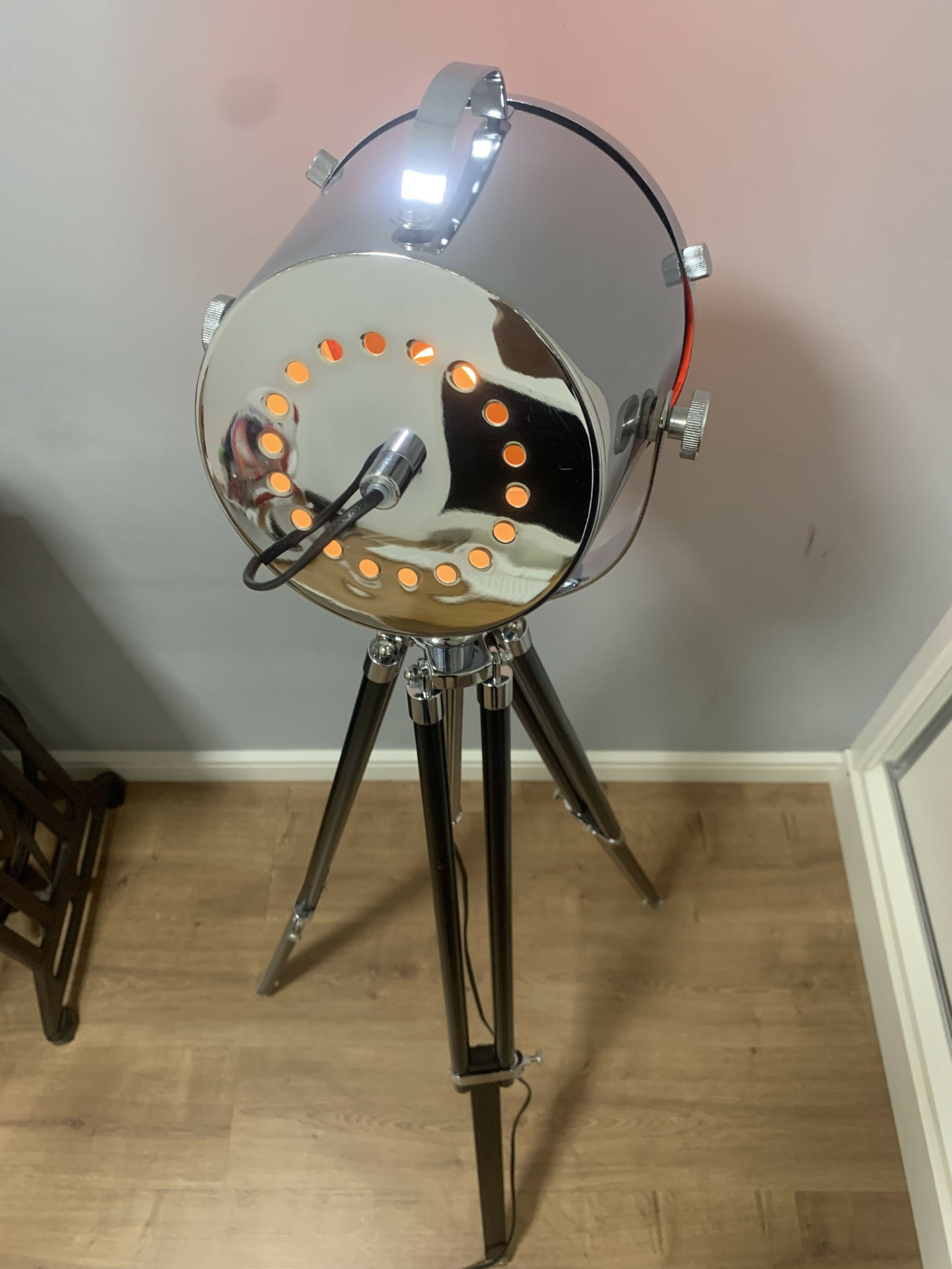 Luminária de piso estilo refletor