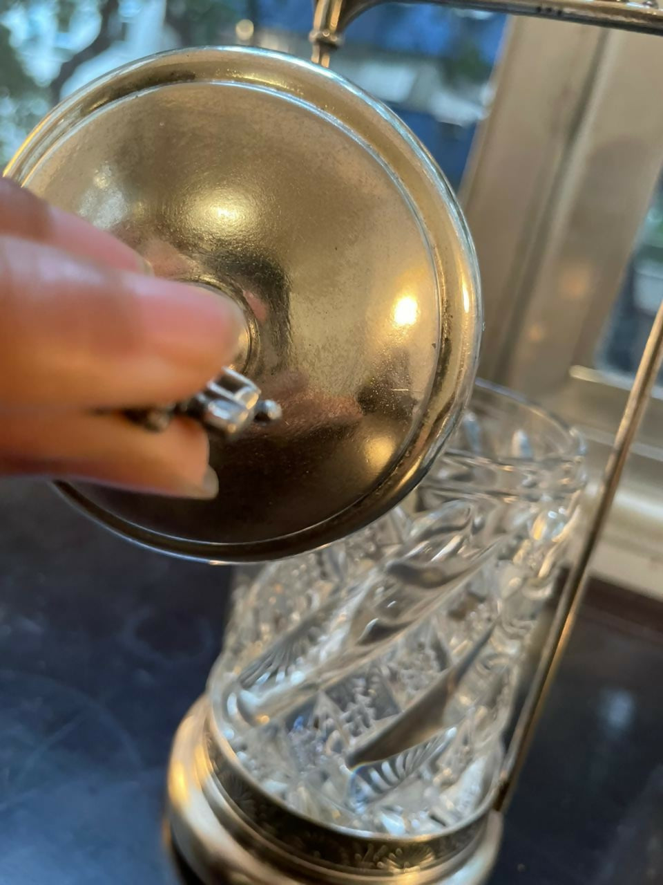 Recipiente para picles em cristal e metal espesso a prata
