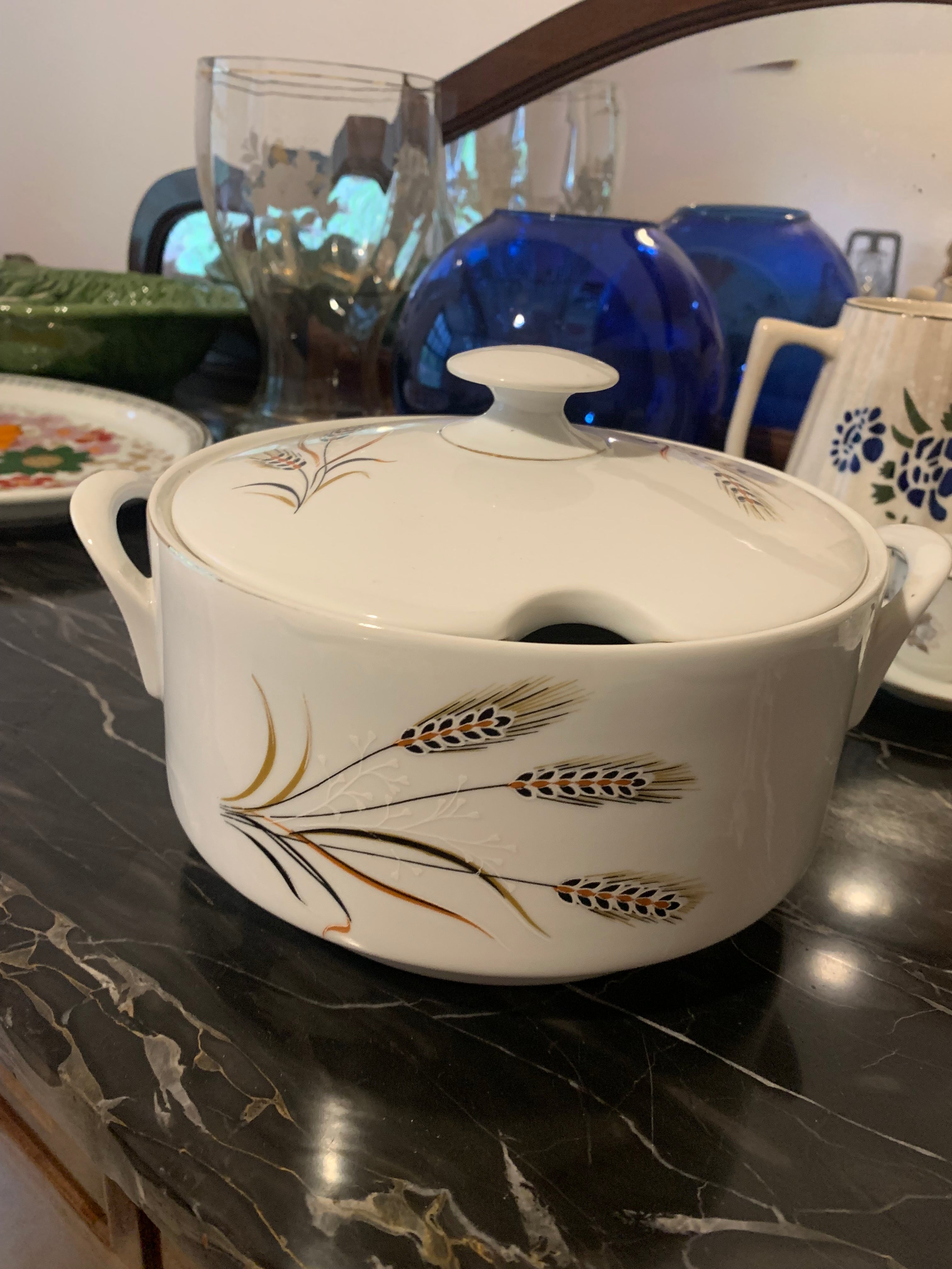 Linda sopeira em porcelana Real com desenho de Trigo 