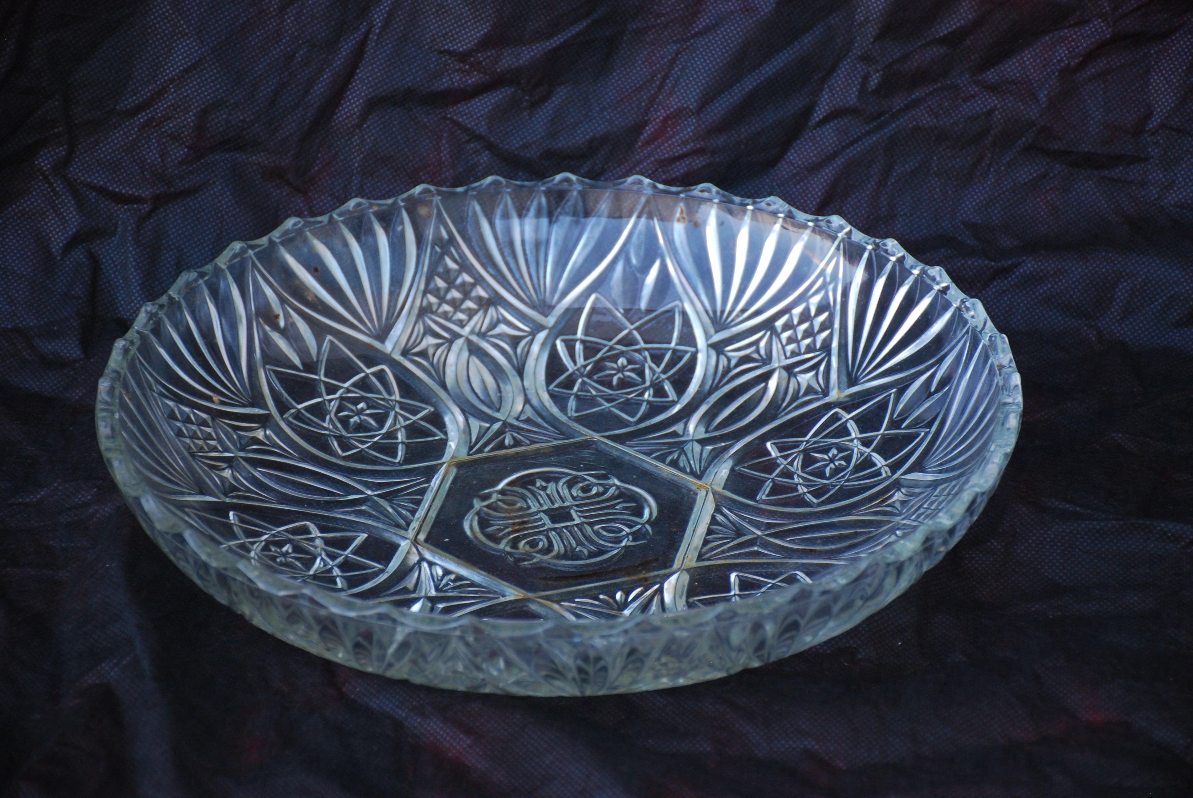 fruteira ou saladeira de vidro moldado frances arcoroc jr durand 31 x 6 - anos 70