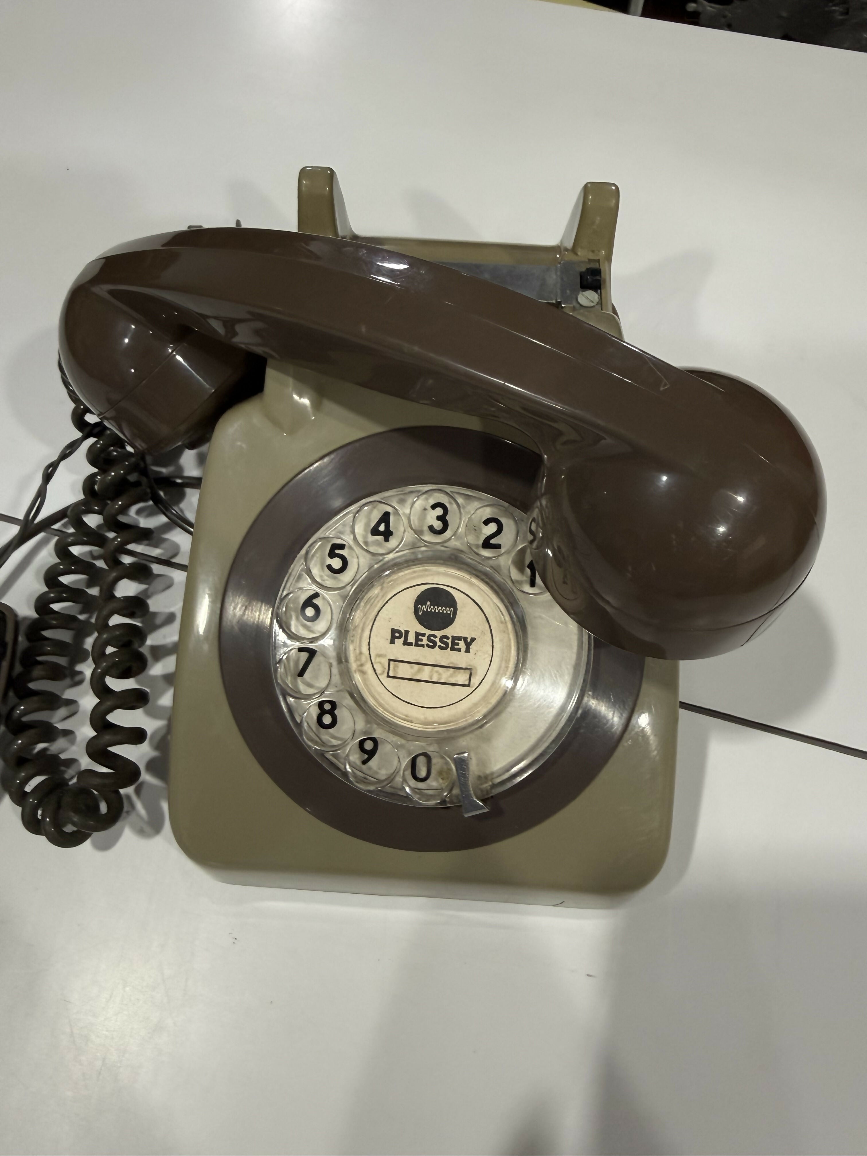 🌟 Telefone Inglês PLESSEY – Década de 1960/70 – Peça Original de Colecionador 🌟