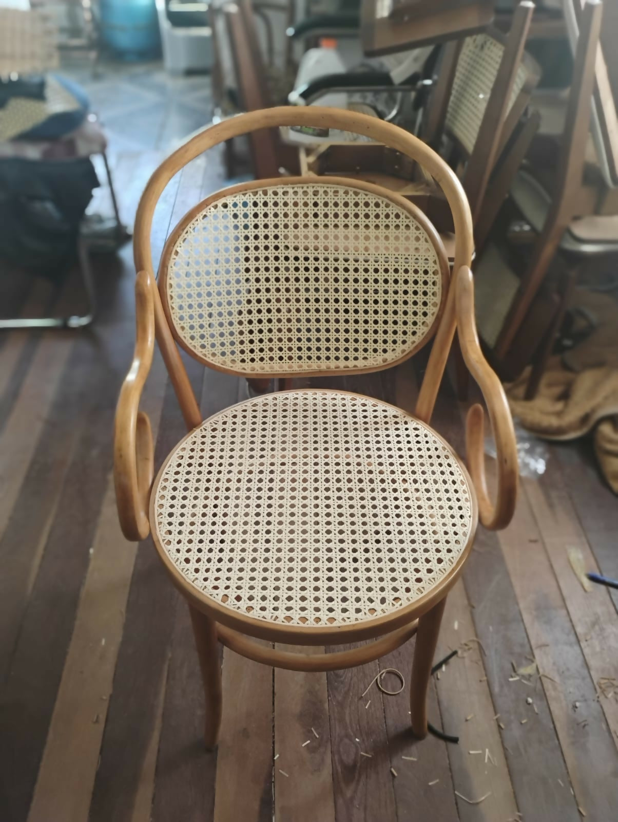 Recém Restaurado! Conjunto Thonet Modelo Panamá: Poltrona com Braços e Namoradeira