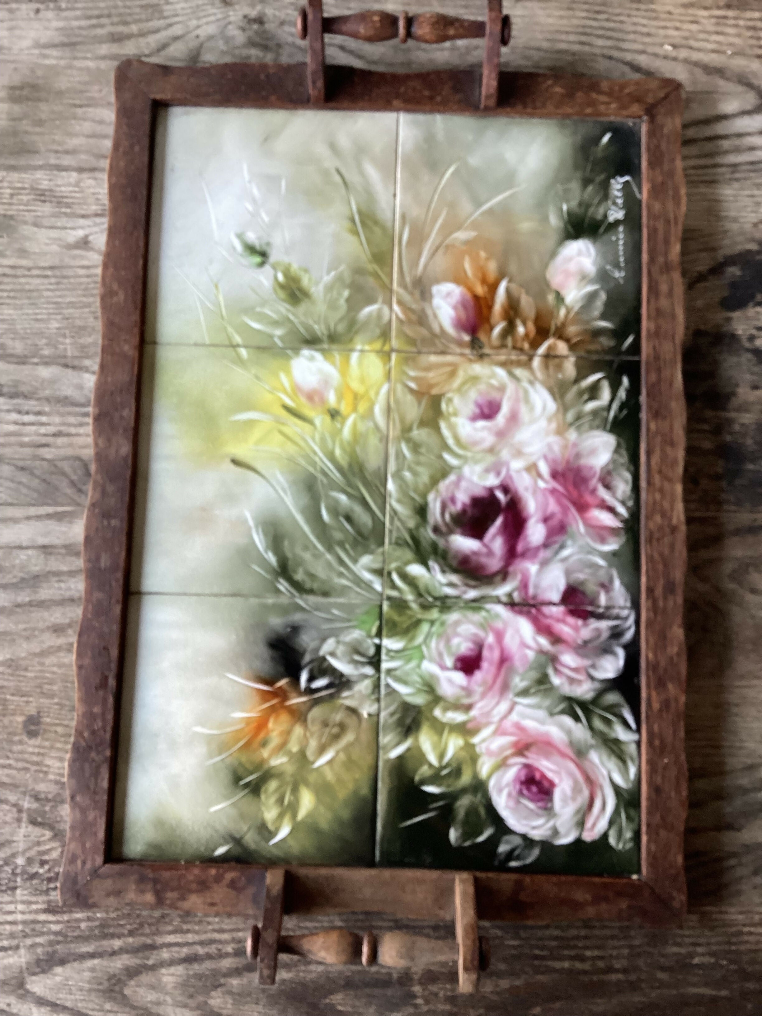 Mesa posta com charmosa bandeja de azulejos