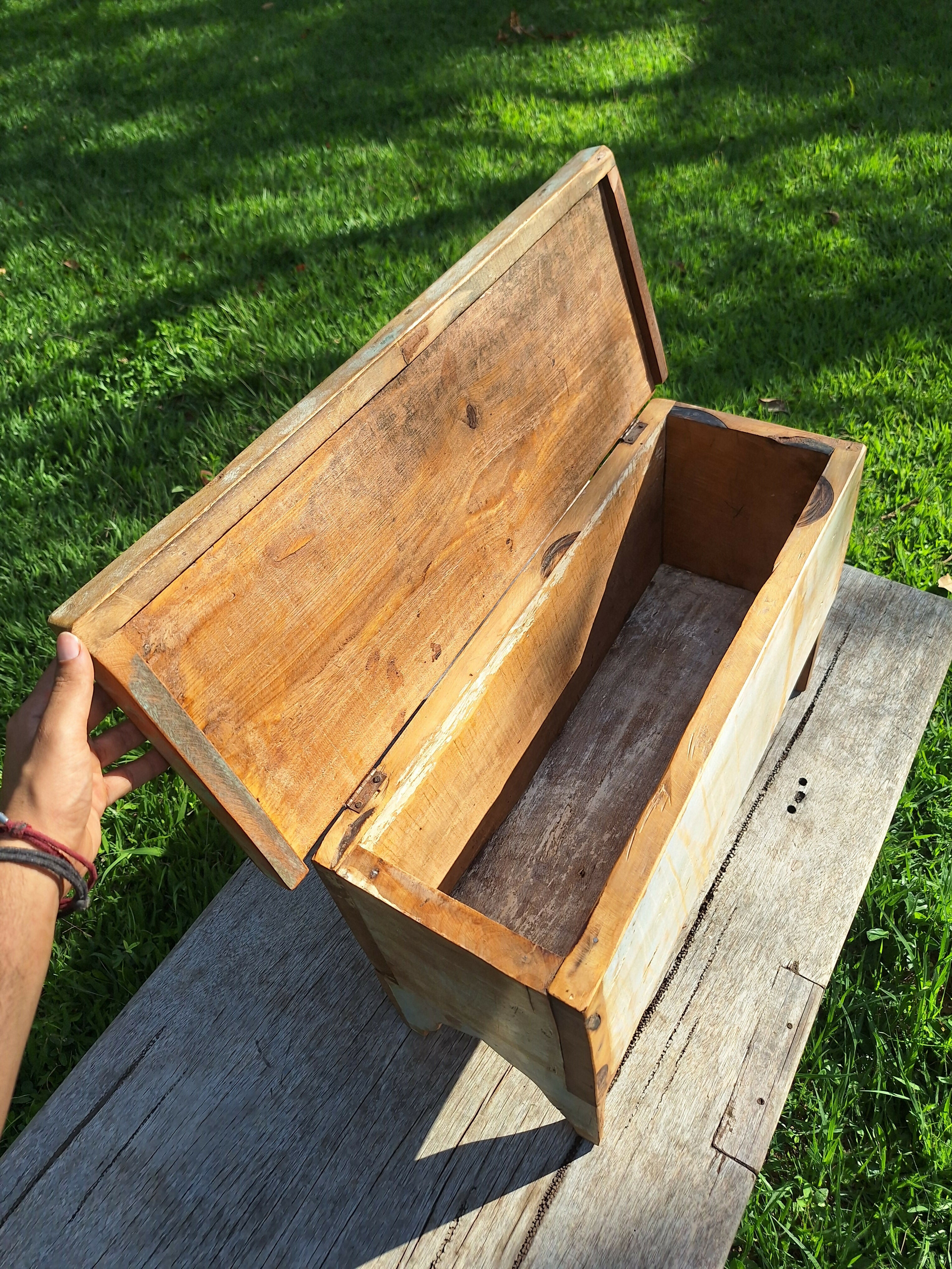 Baú Rústico Tinta Gasta Madeira Maciça Garimpo Mineiro