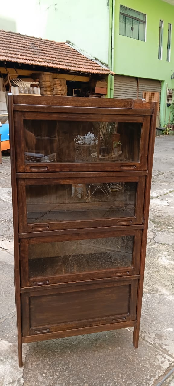 Estante basculante livreiro 4 portas 