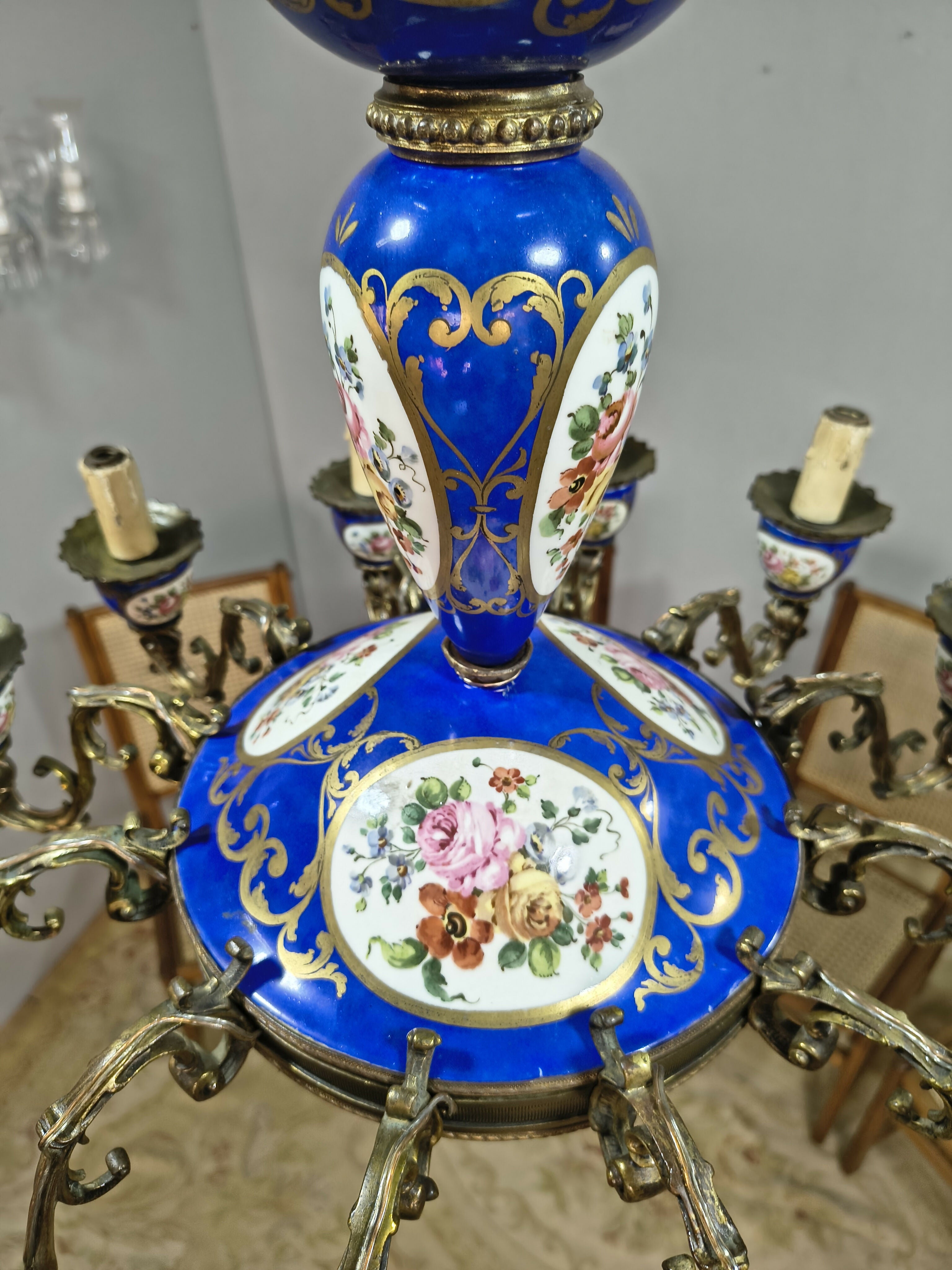 Lustre Francês em Porcelana