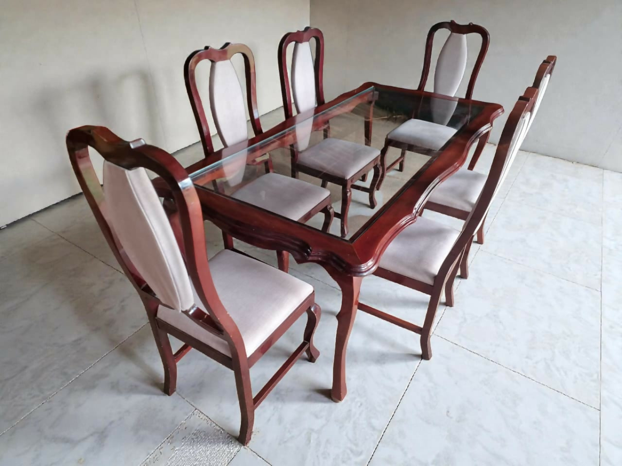 Mesa de Vidro com 6 Cadeiras