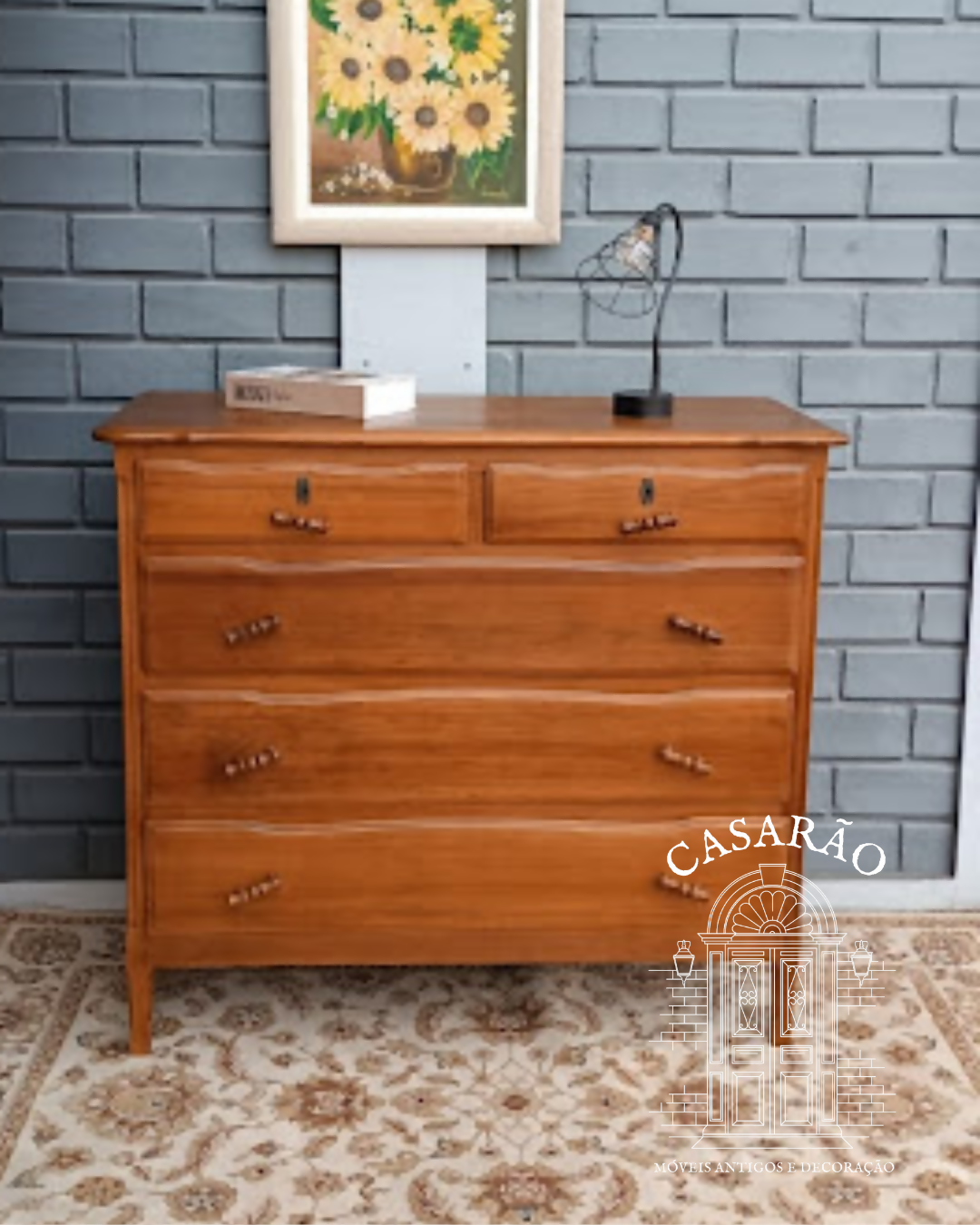 Linda Cômoda em Cedro Rosa (5 gavetas)