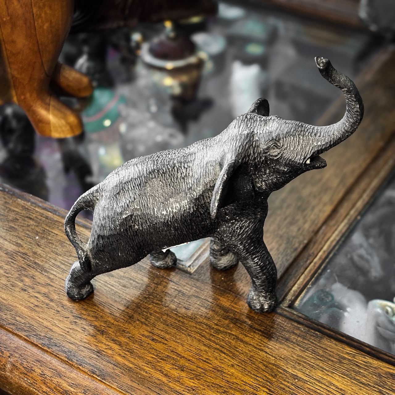 Escultura vintage de elefante em metal, segunda metade do século XX