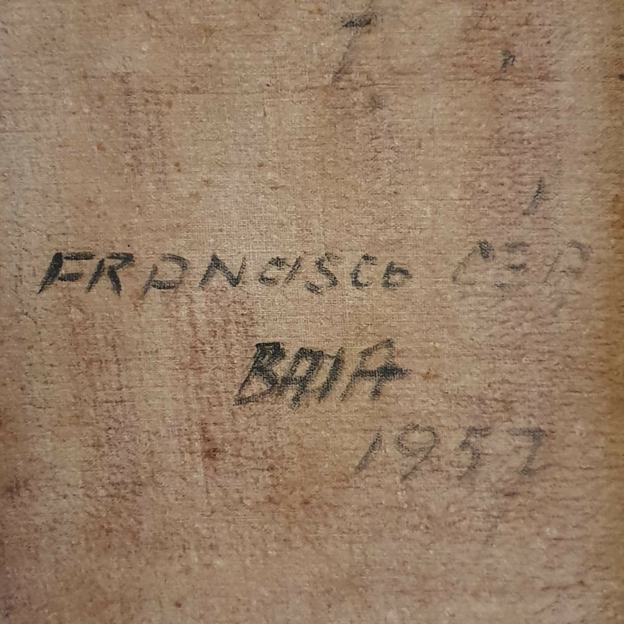 Linda paisagem urbana com casario, em perfeito estado, com moldura de madeira talhada dourada.