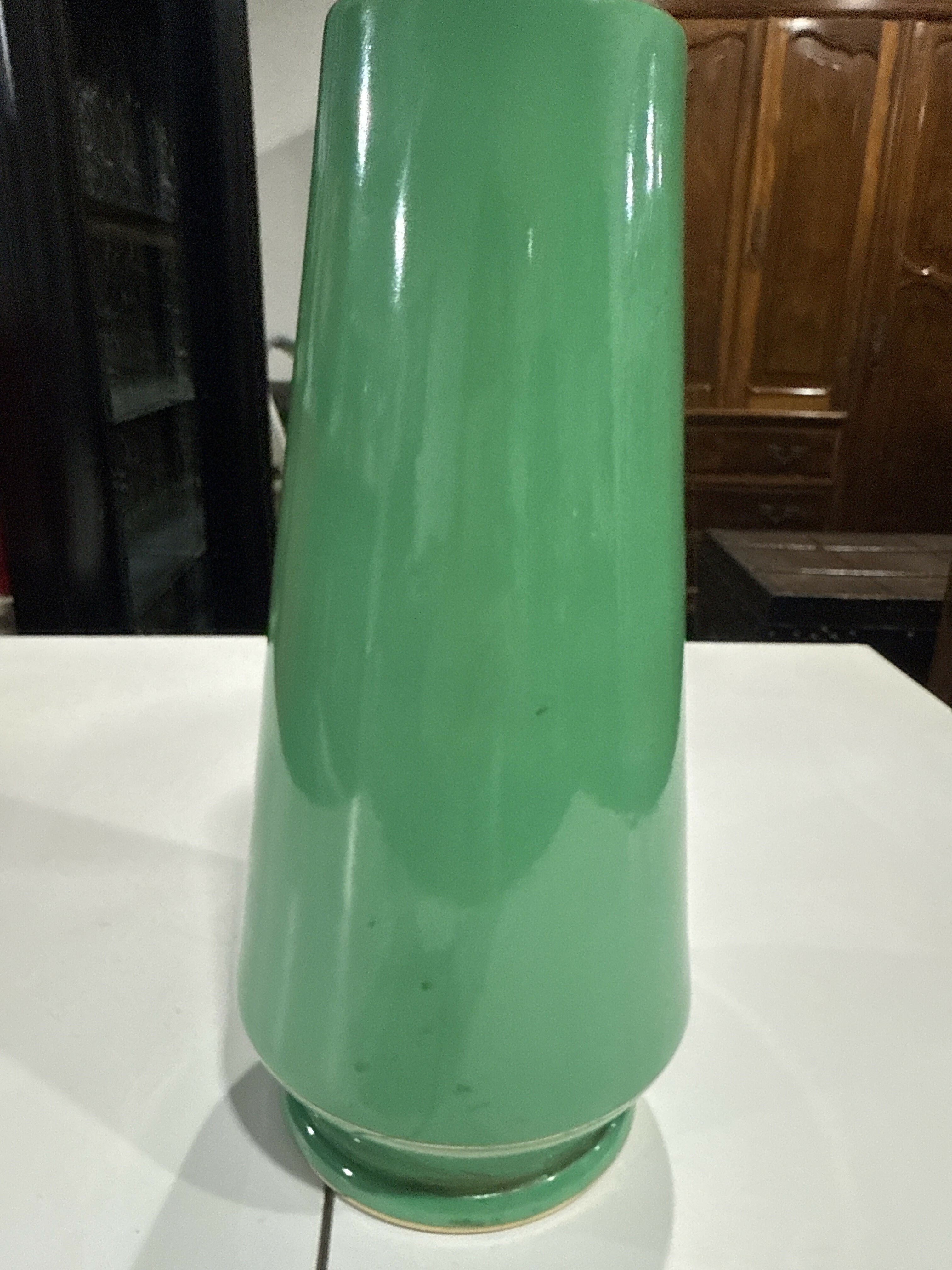 Vaso Antigo de Porcelana Portuguesa VA – Anos 50/60 – Verde Imperial, Ouro e Floral • RARO