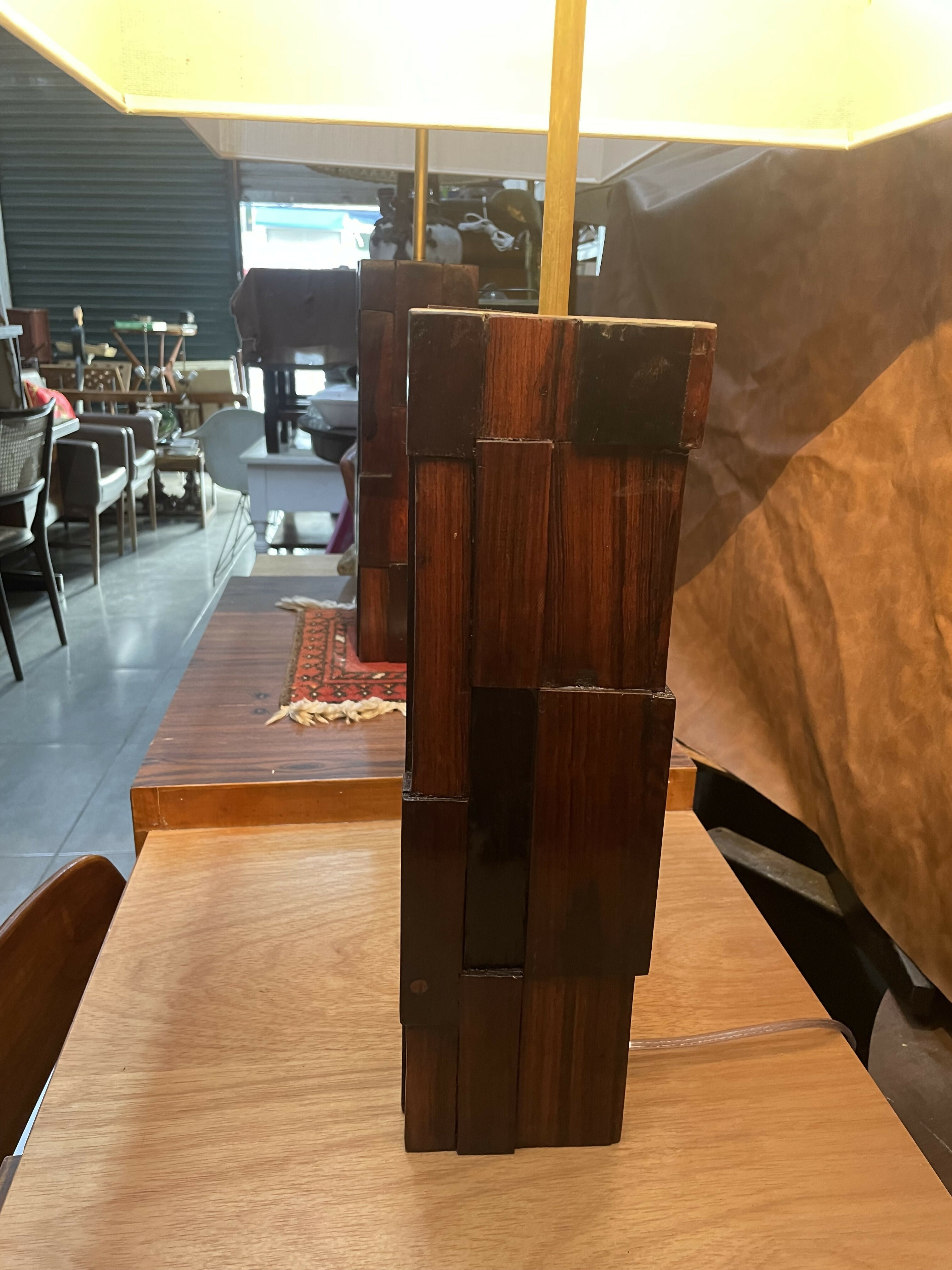 Par de Luminárias de Mesa em Jacarandá – Peças de Época