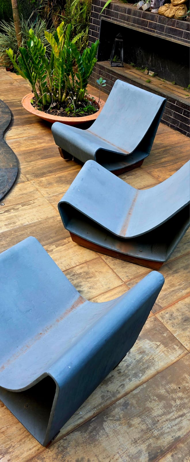 Poltronas LOOP CHAIR fibrocimento/design Willy Guhl anos 60