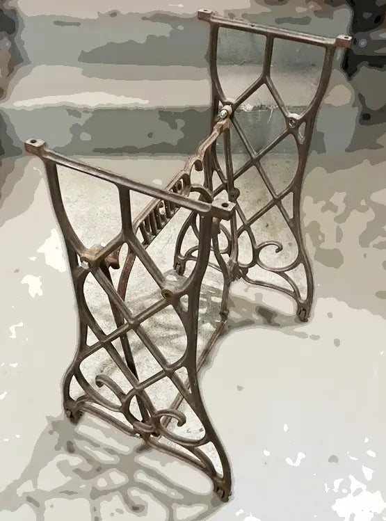 Mesa aparador customizada (base de máquina de costura)