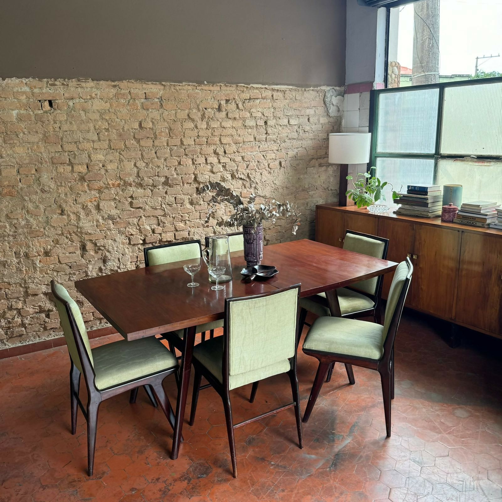 Sala de jantar anos 60 - Mesa extensiva e 6 cadeiras