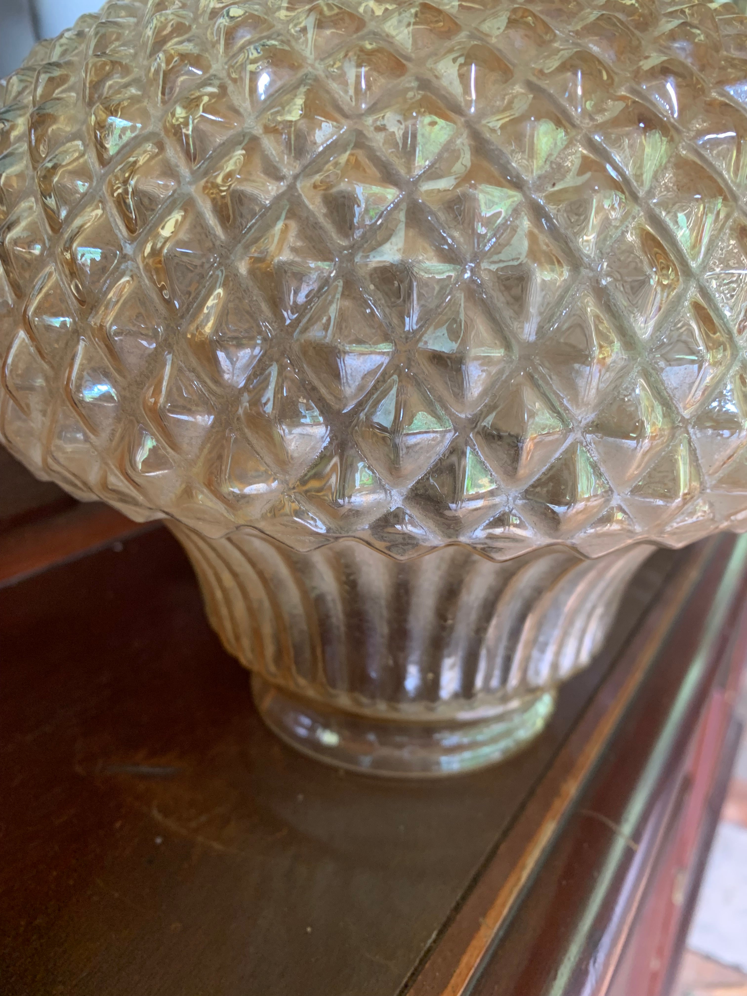Plafon ou lustre em vidro âmbar muito antigo!