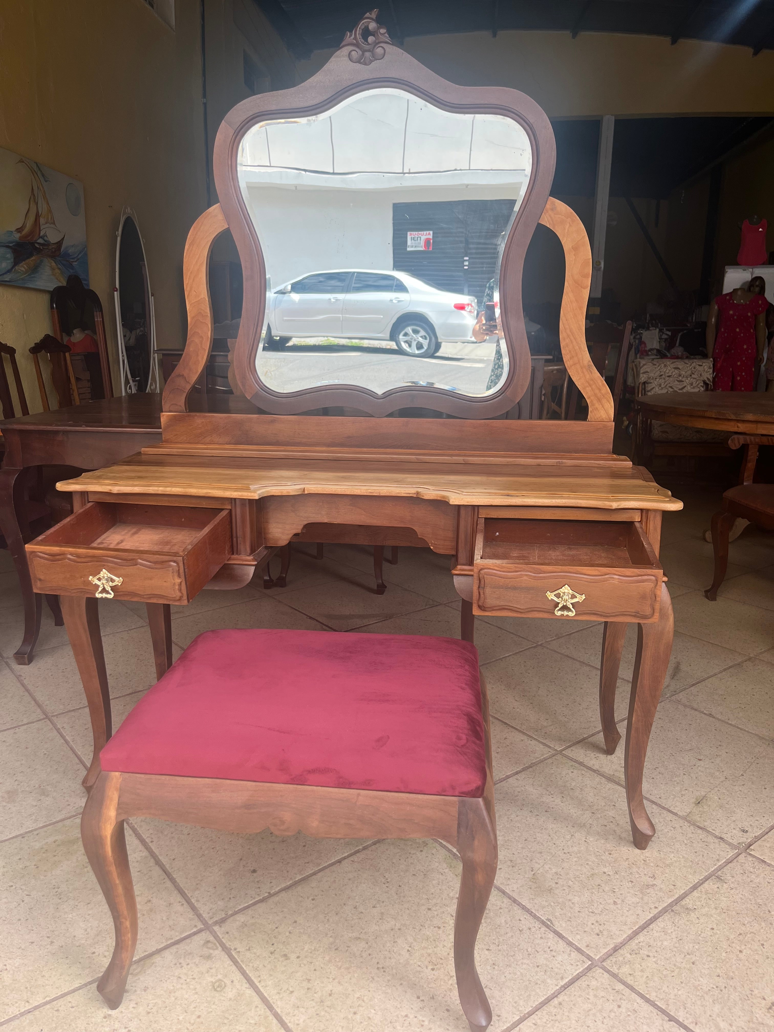 PENTEADEIRA COM BANQUETA MADEIRA IMBUIA RESTAURADA