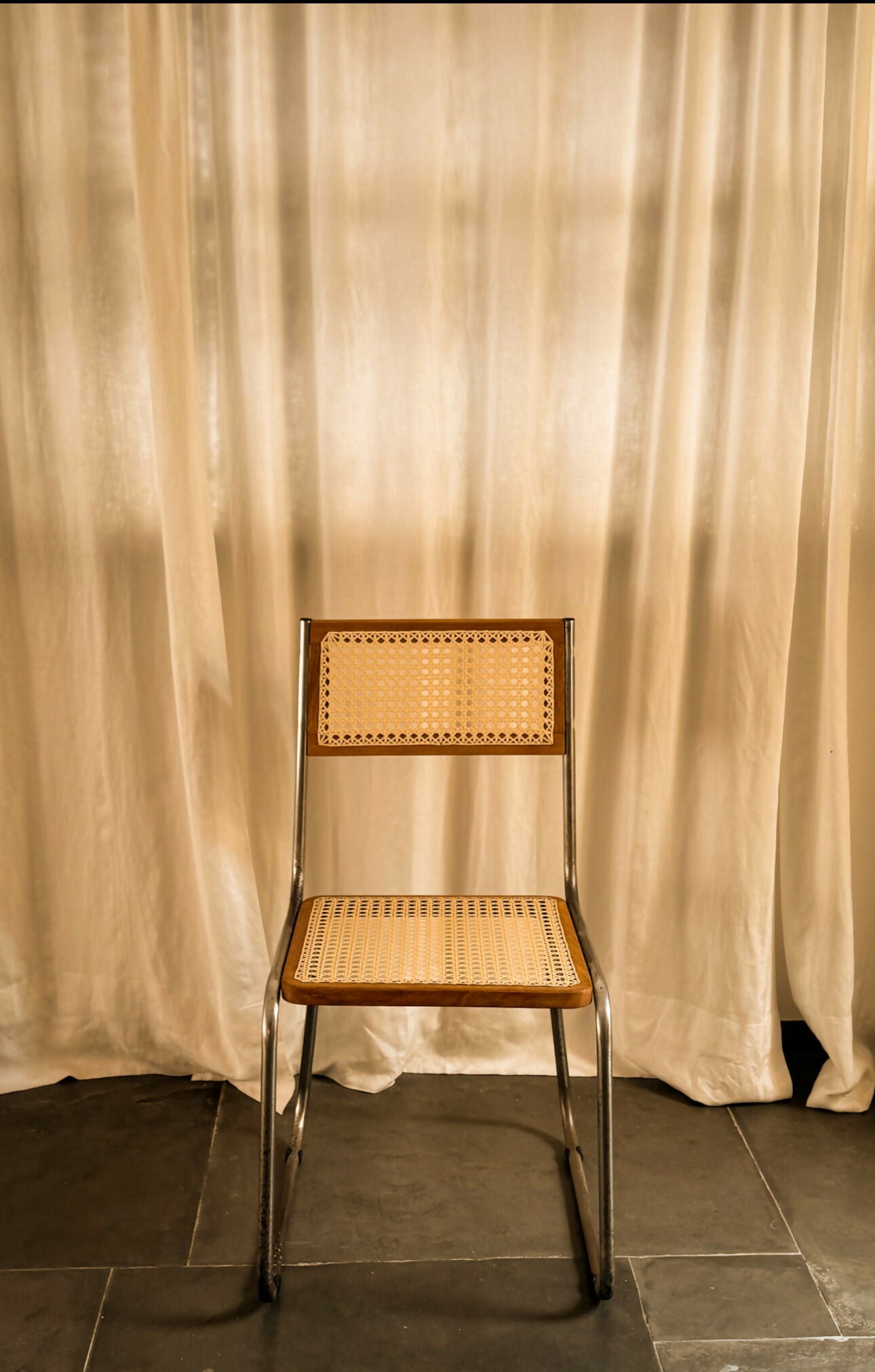 Cadeira tubular estilo cesca