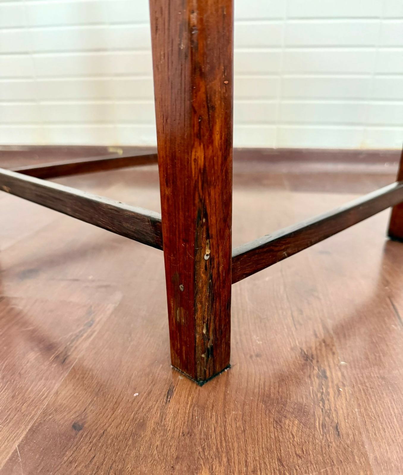 Par de Cadeiras Ernesto Hauner para Mobilínea em jacarandá maciço