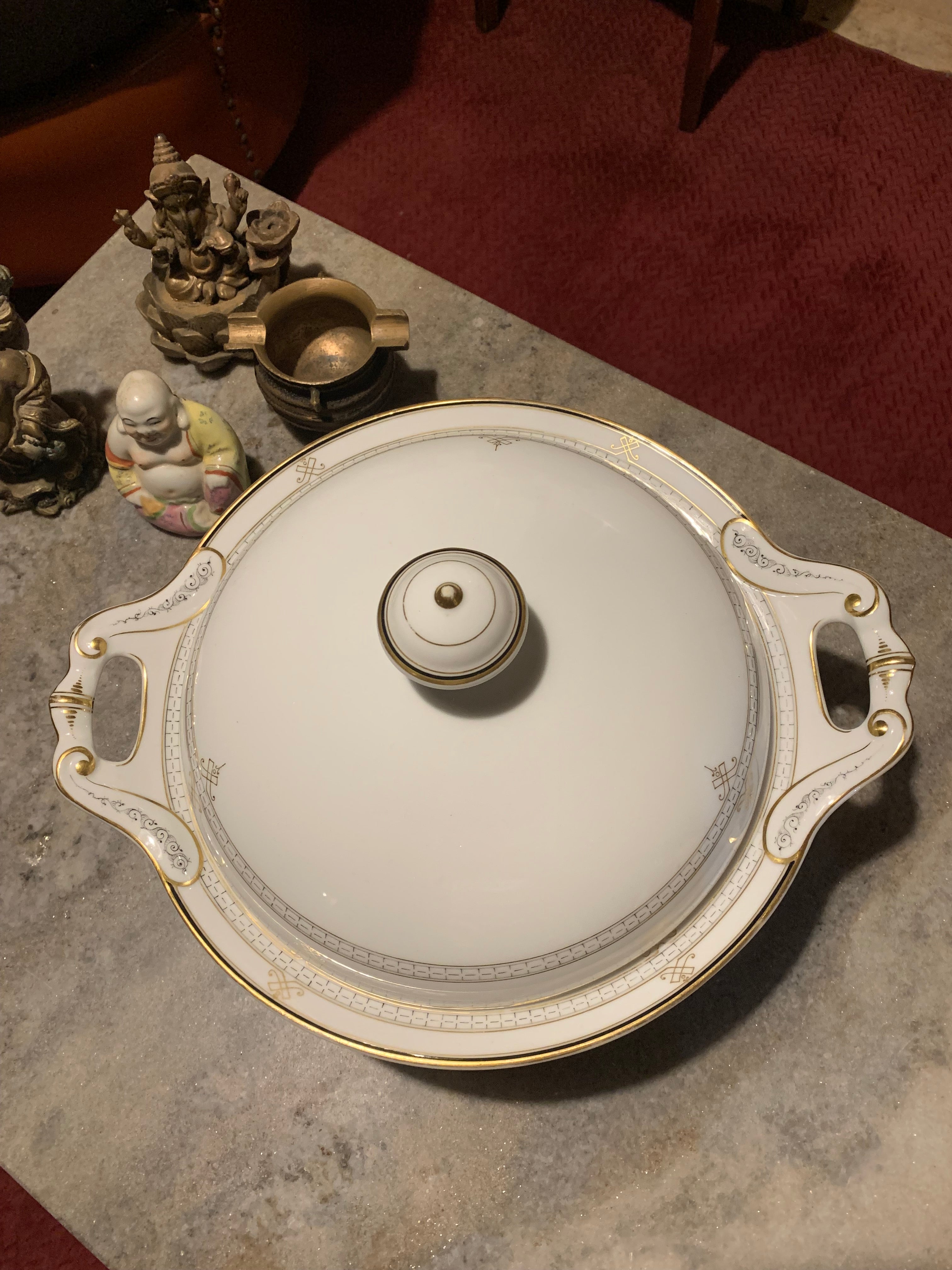 Rica sopeira em porcelana Segunda Guerra Mundial