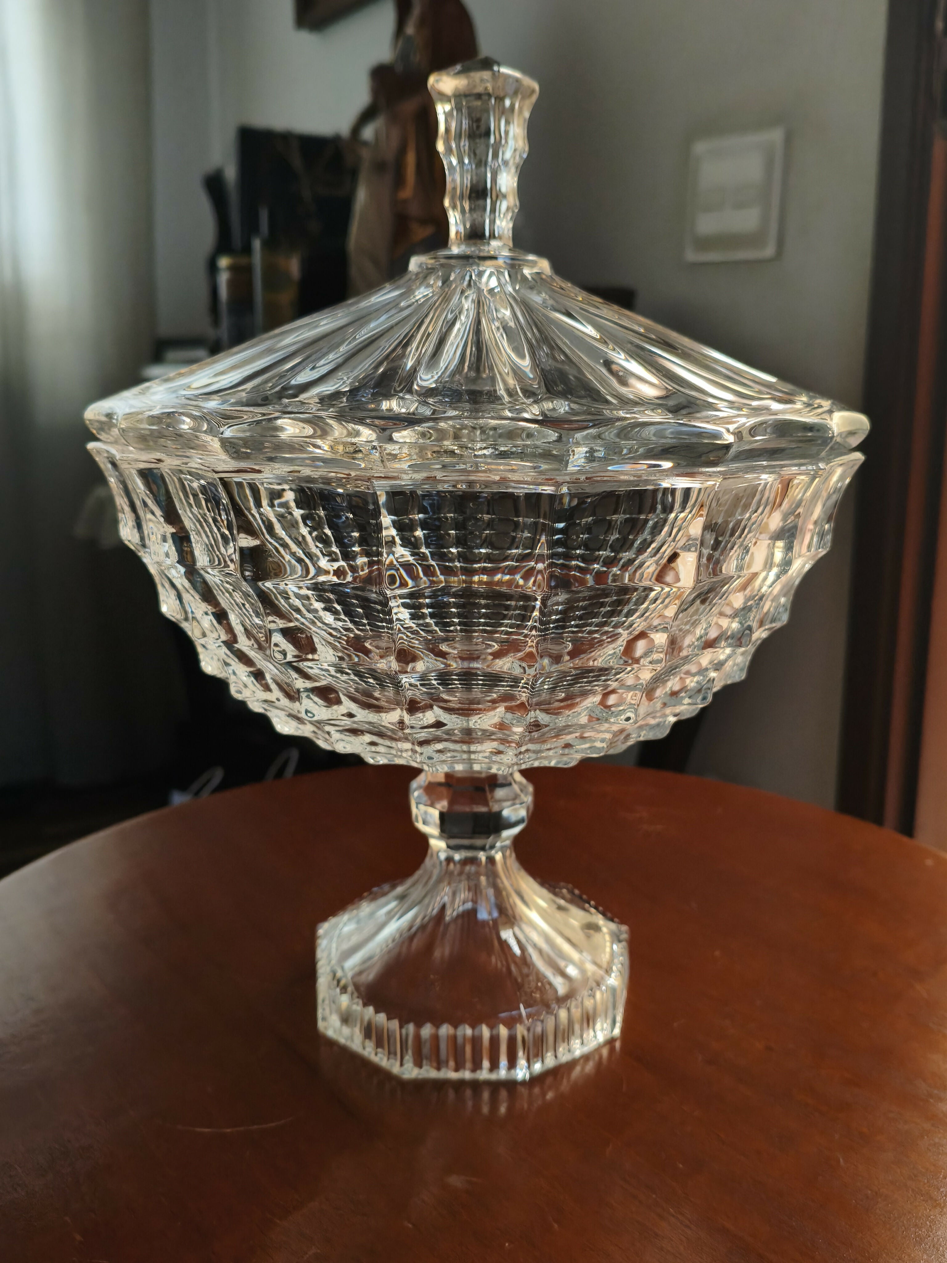 Bomboniere Grande de Vidro Lapidado