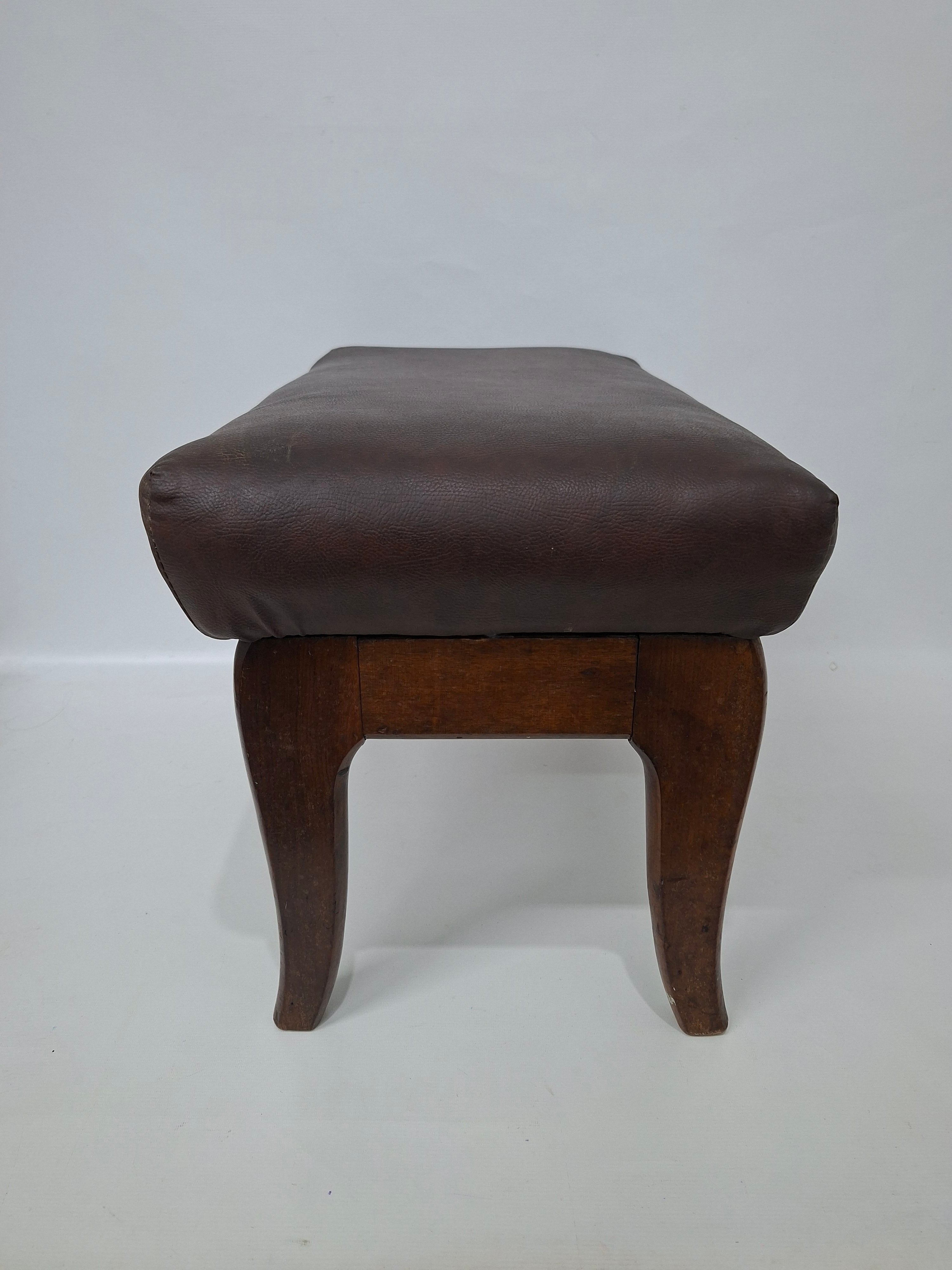 Banqueta Antiga da Poltrona do Papai Anos 60 em madeira e courvin marrom 