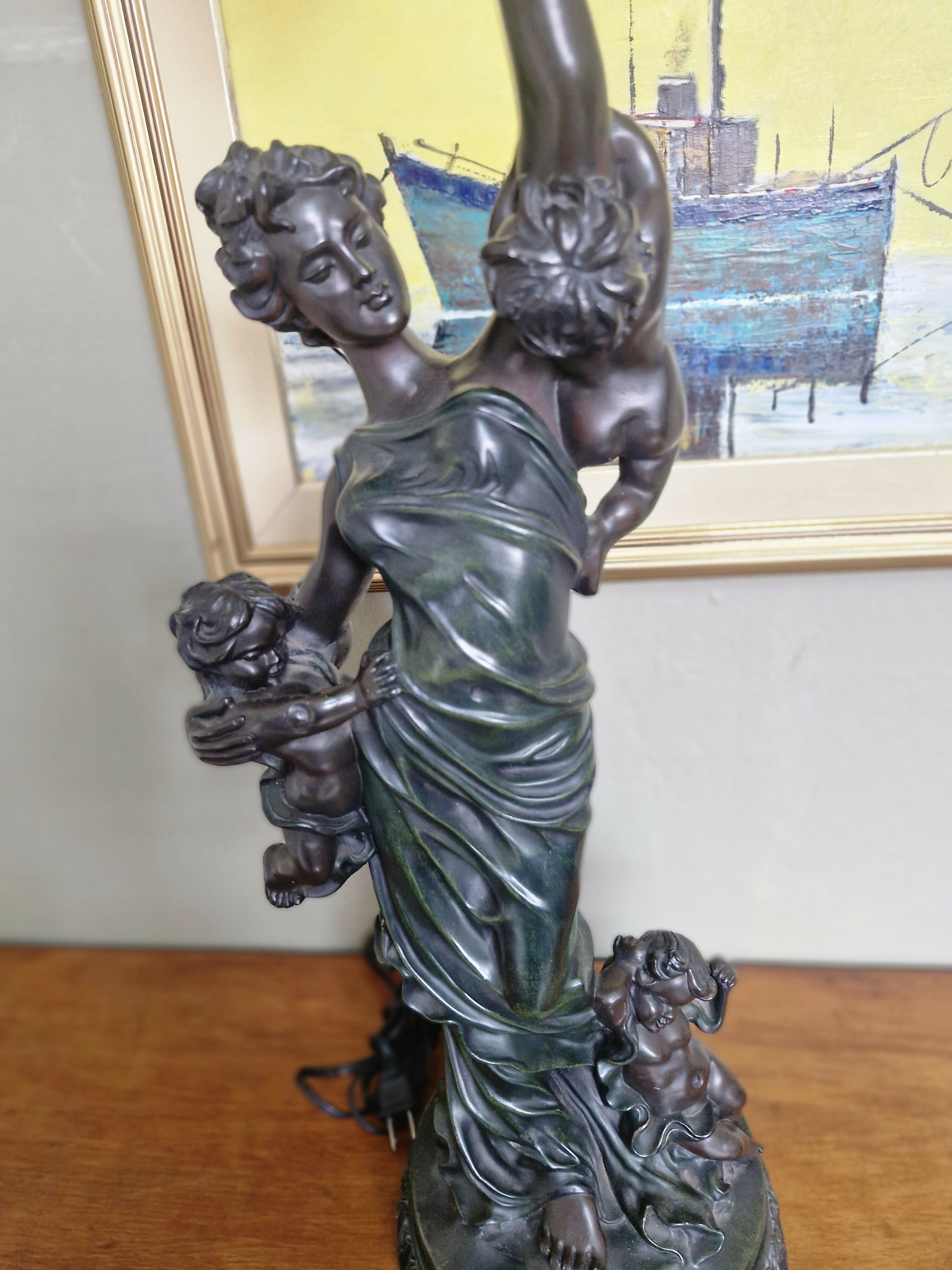 Luminária estilo Art Nouveau