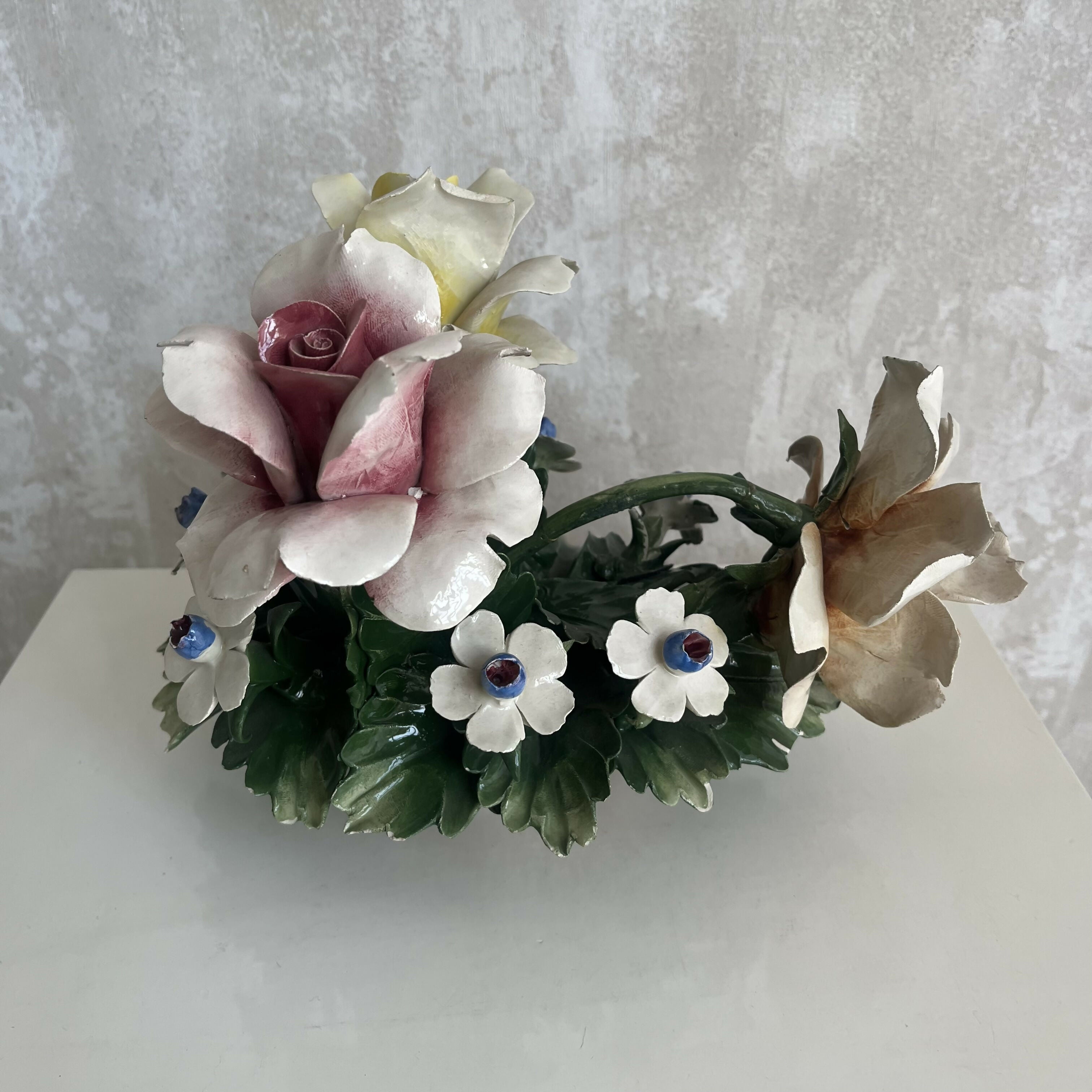 Enfeite floral Capodimonte
