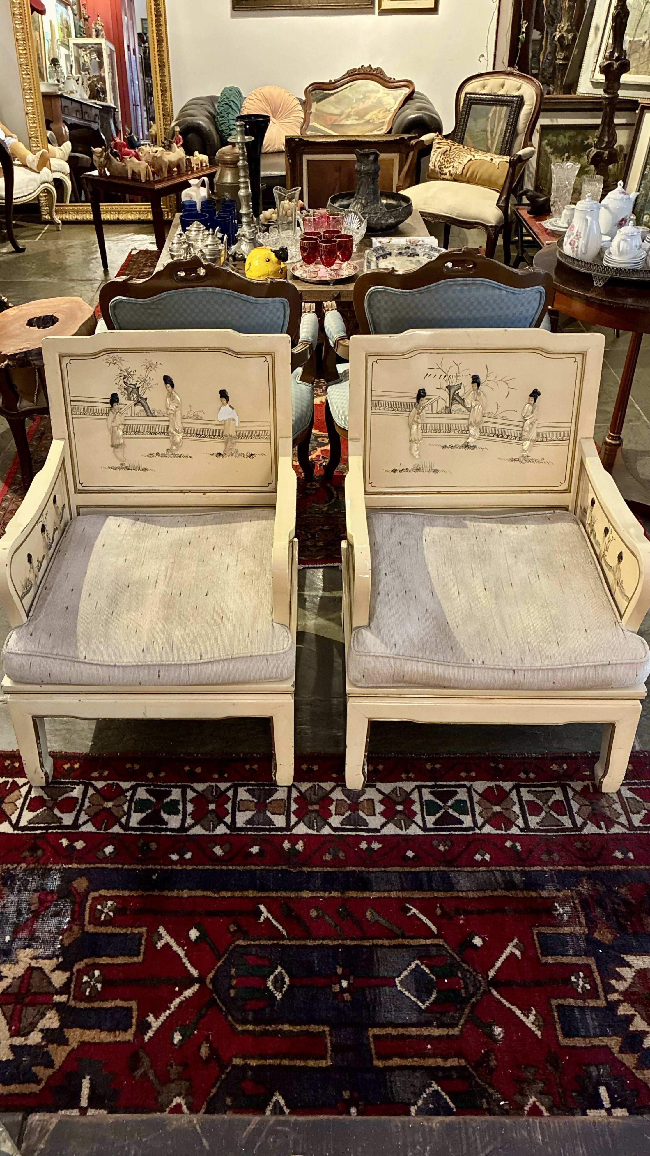 Par de Poltronas Chinoiserie Laqueadas