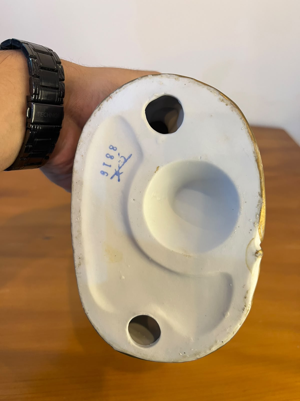 Escultura decorativa em porcelana – senhora camponesa com ganso – 35 cm