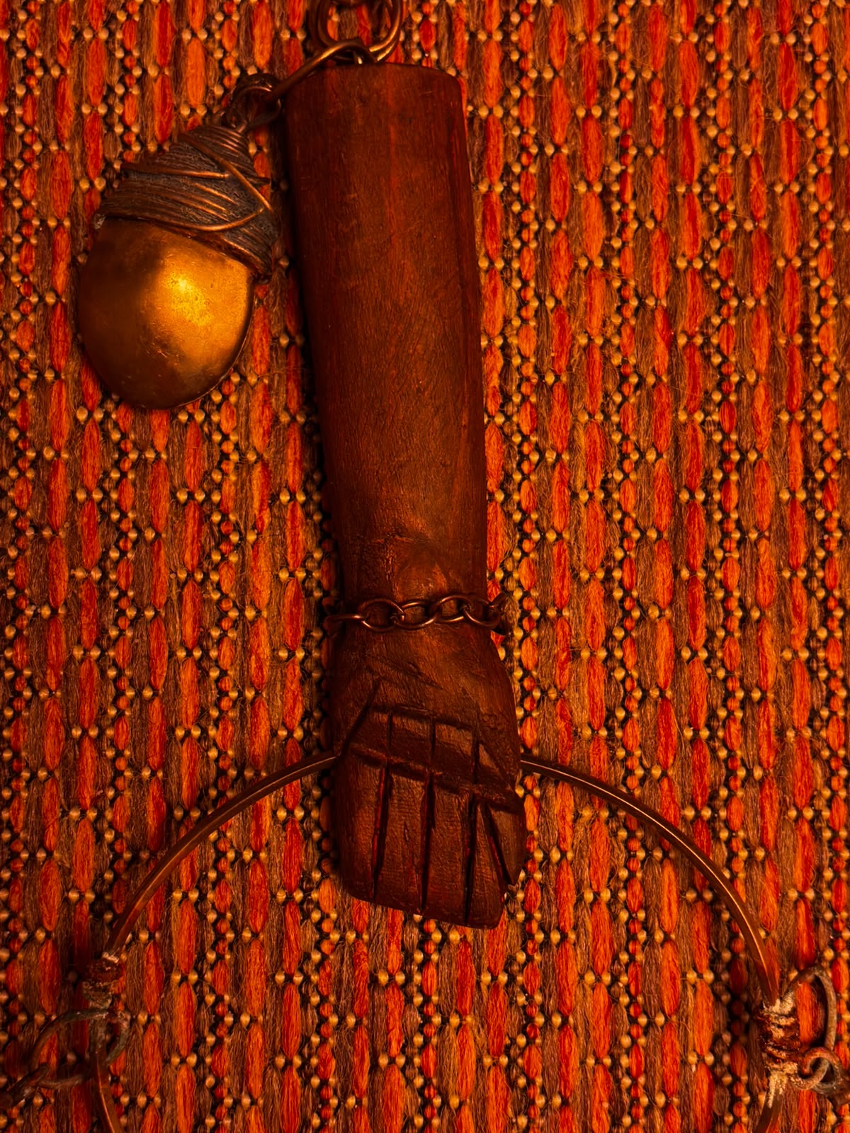 Balangandã com Figa em Madeira e Amuletos