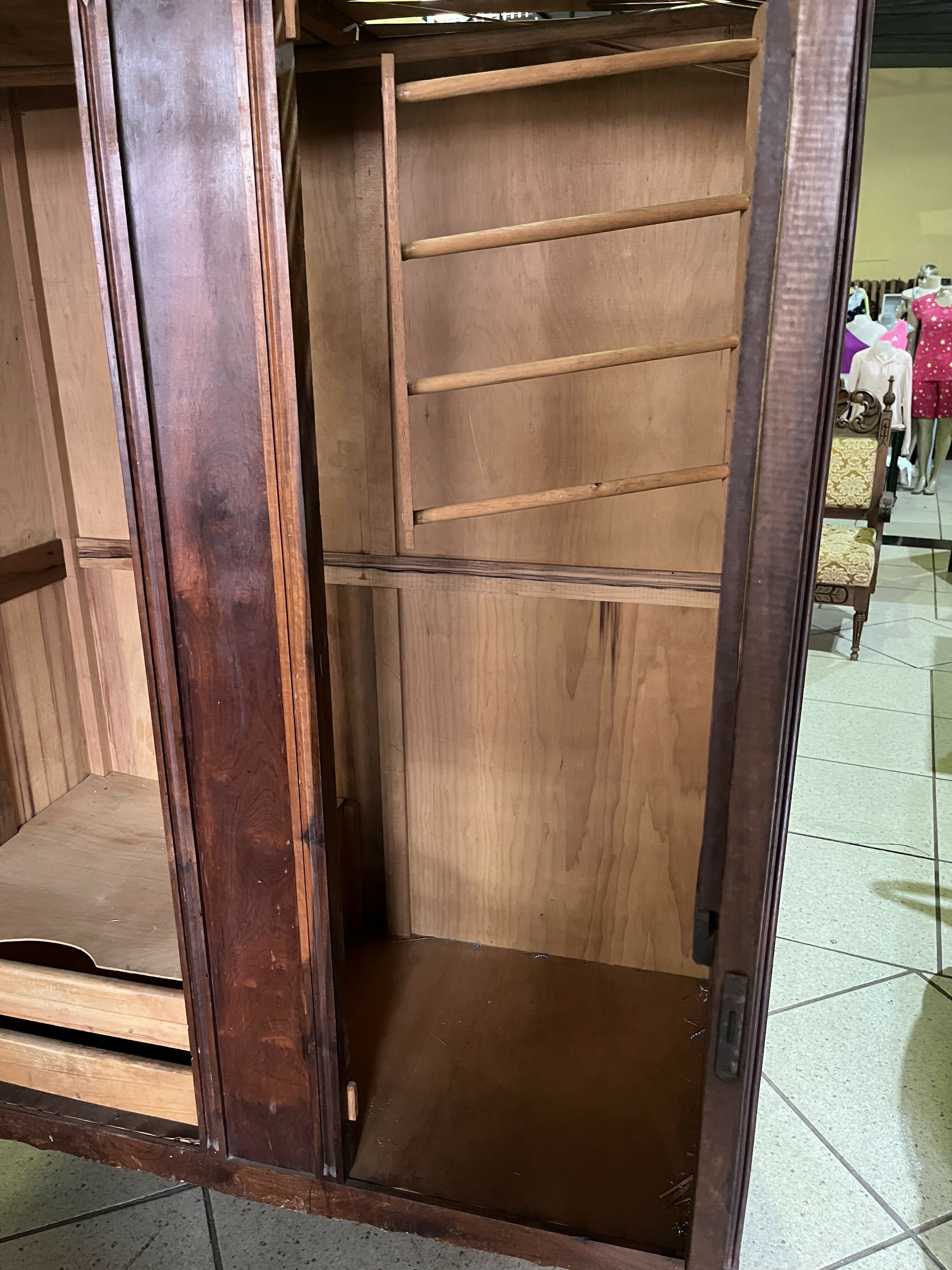 GUARDA ROUPAS LUÍS XV CHIPANDELLE
