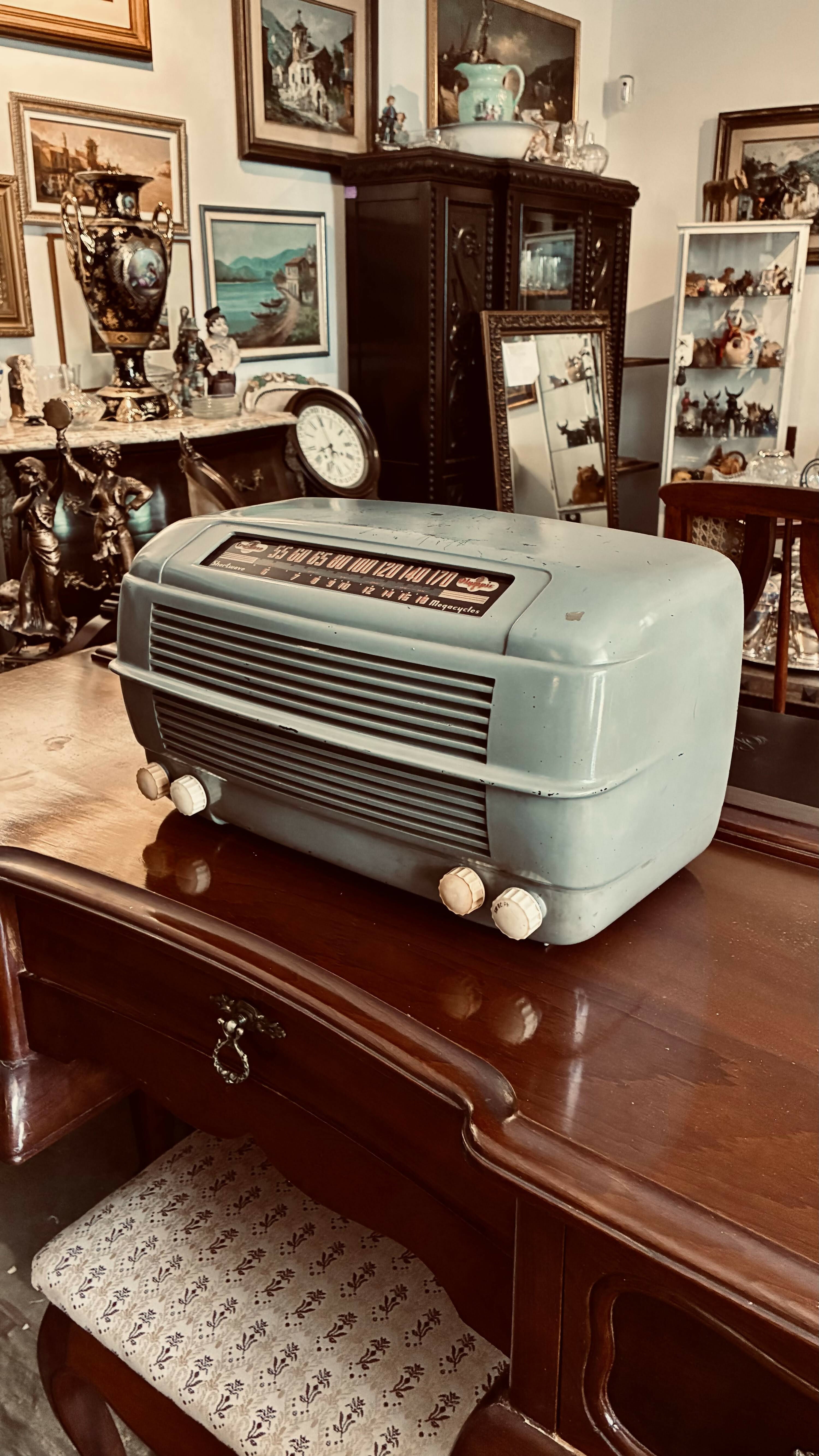 Rádio valvulado de mesa