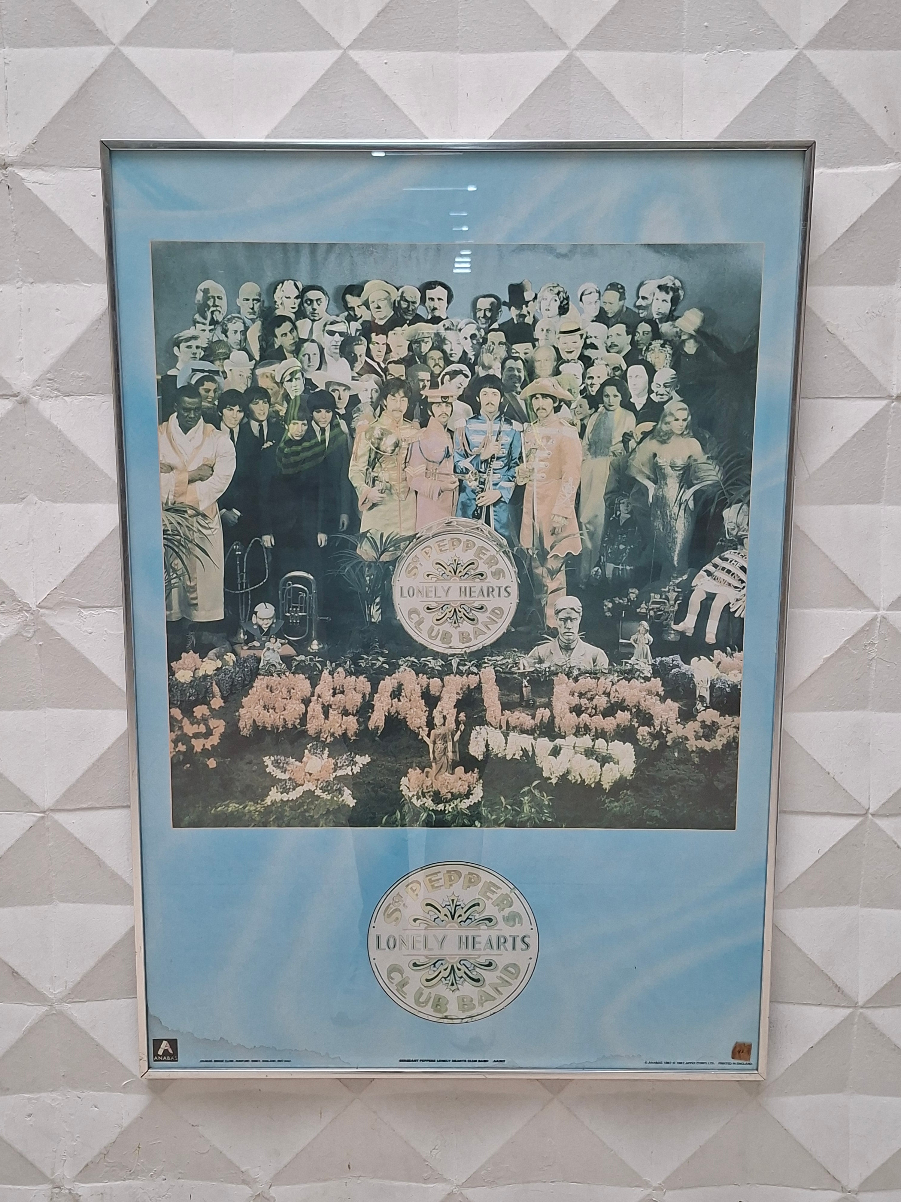 Grande Pôster The Beatles SBT Peppers com moldura em alumínio 